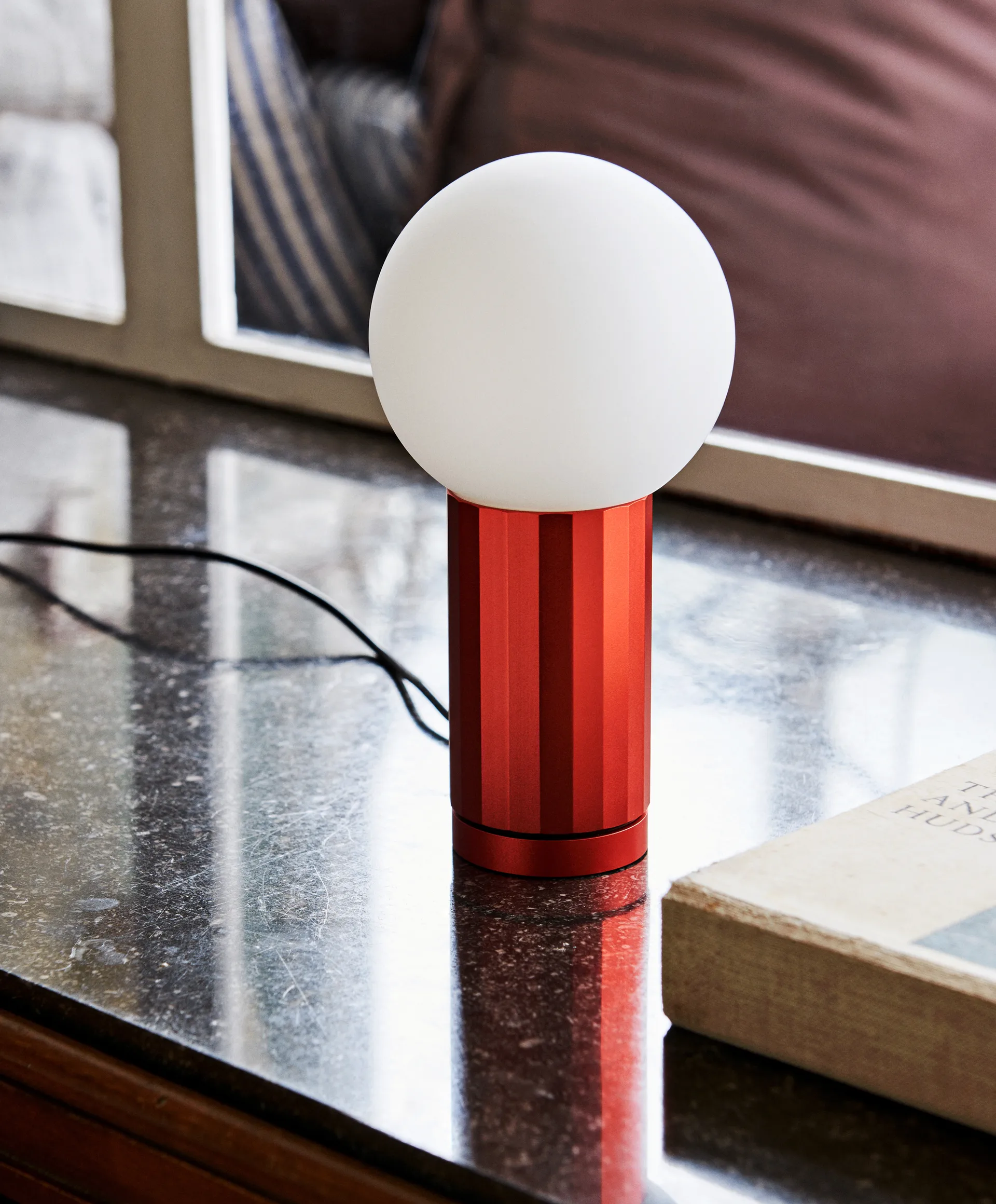 Turn On pöytävalaisin, Orange HAY