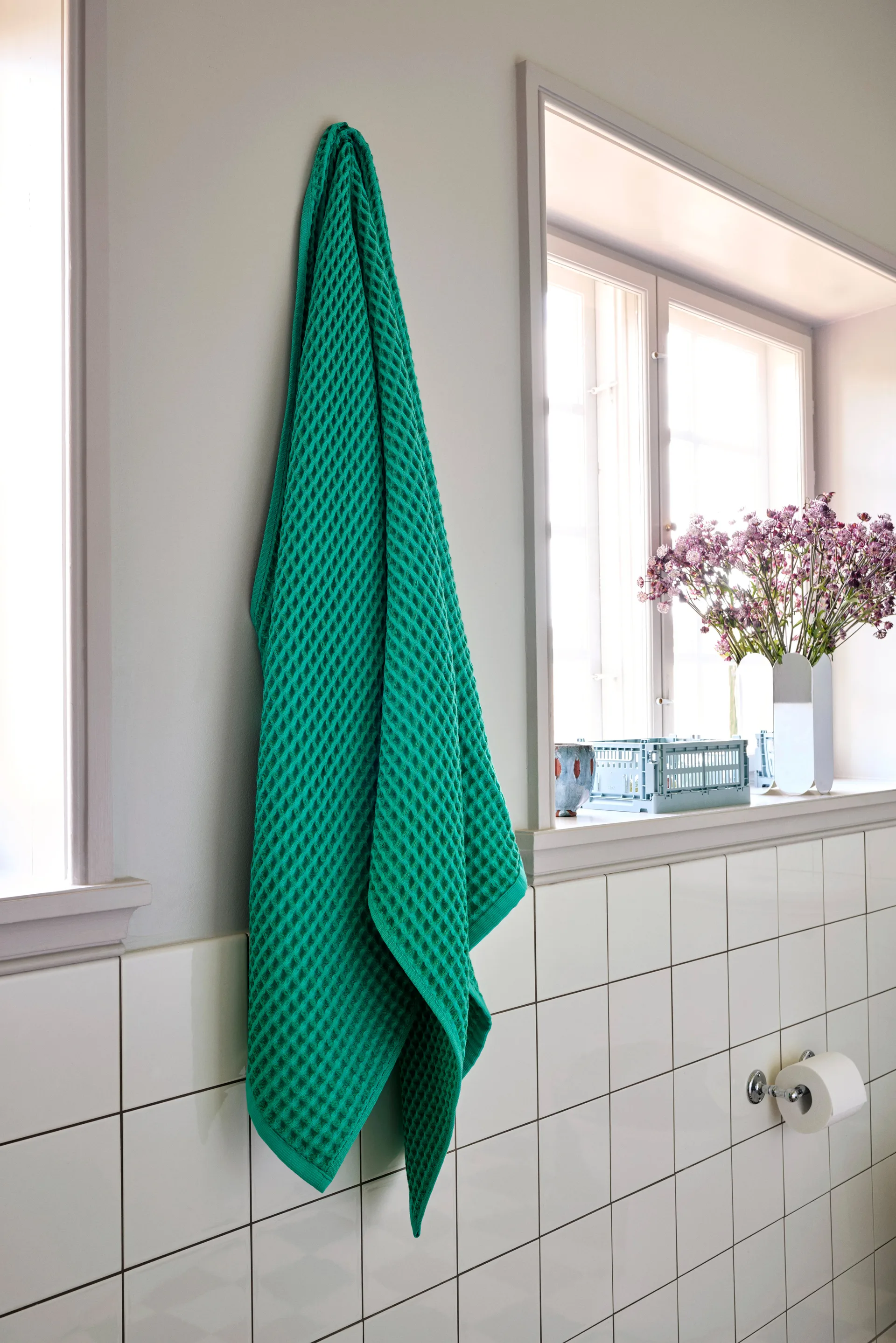 Waffle kylpypyyhe 70 x 140 cm, Emerald green HAY