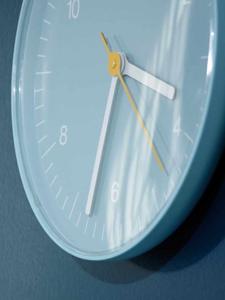 Wall Clock -seinäkello Ø 26,5 cm - Blue - HAY