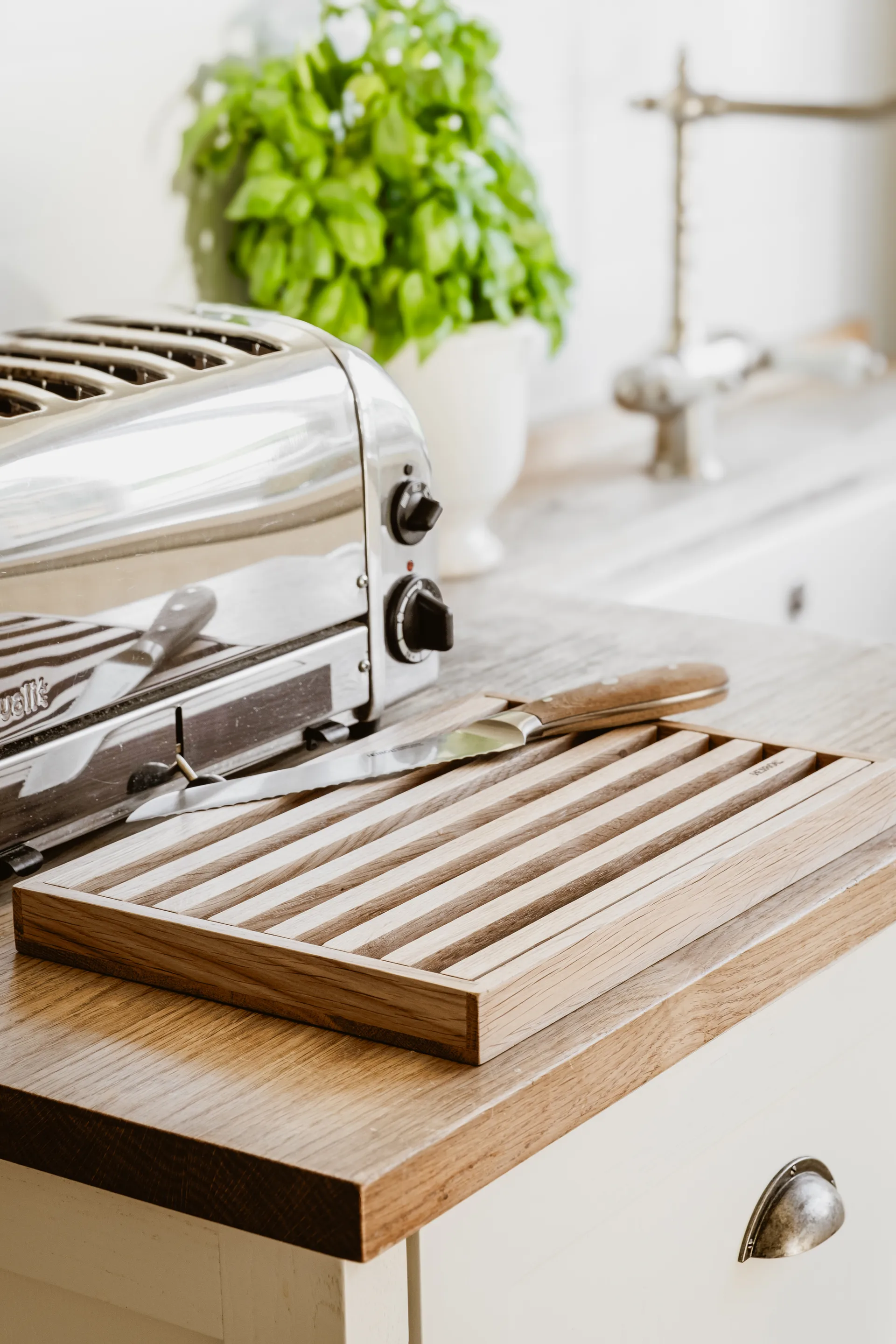 Heirol leipäveitsi, Tammi-35,5x24,5 cm Heirol