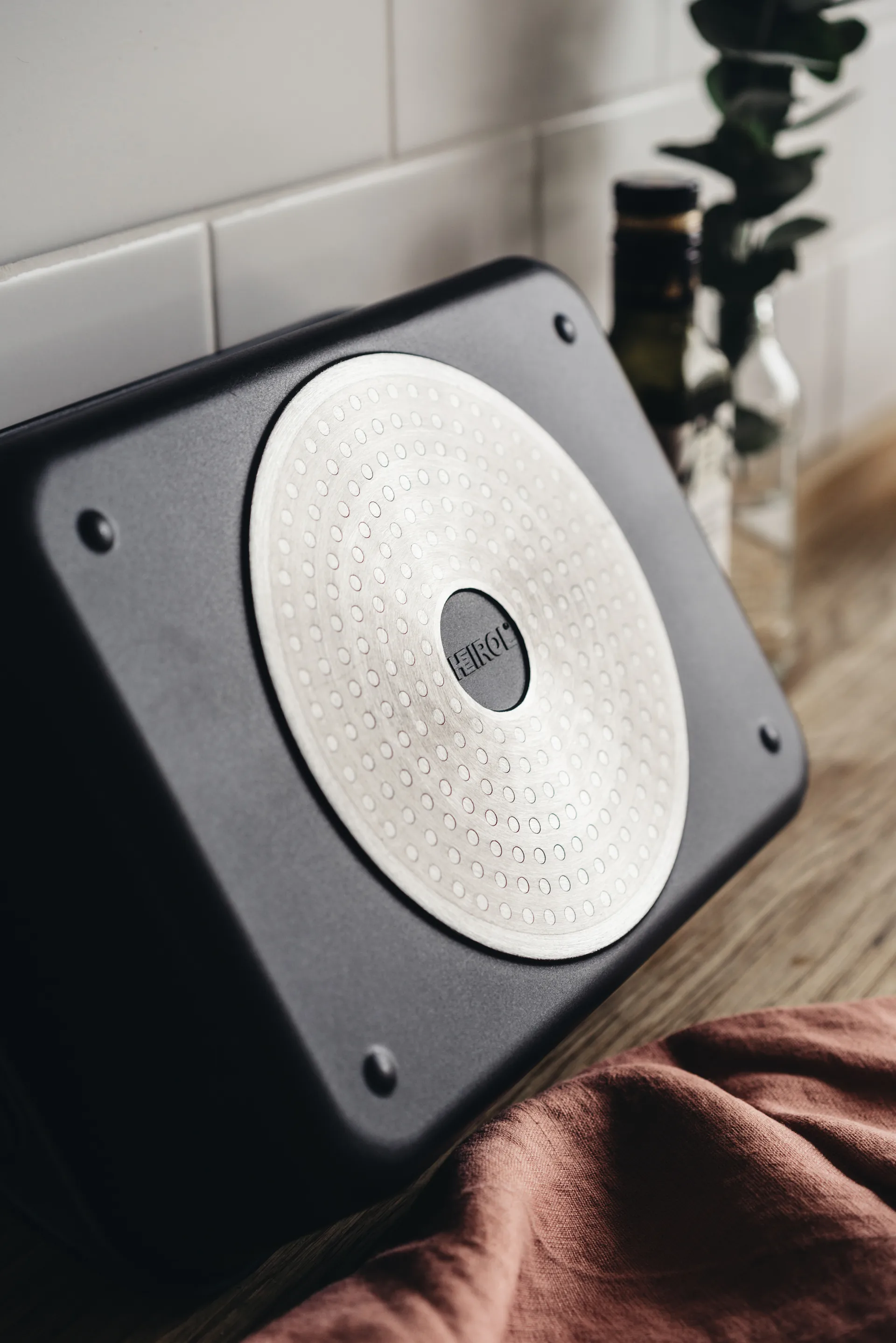 Heirol uunivuoka induktiopohjalla ja kannella, 22 x 33 cm Heirol