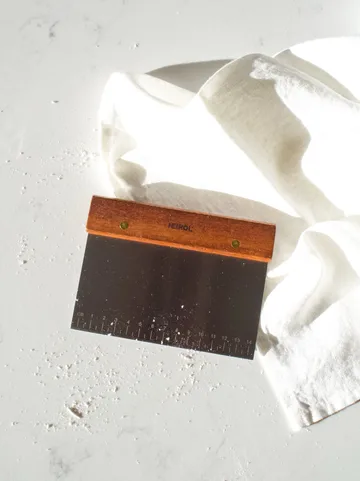 Taikinakaavin puukahvalla - Ruusupuu-ruostumaton teräs - Heirol