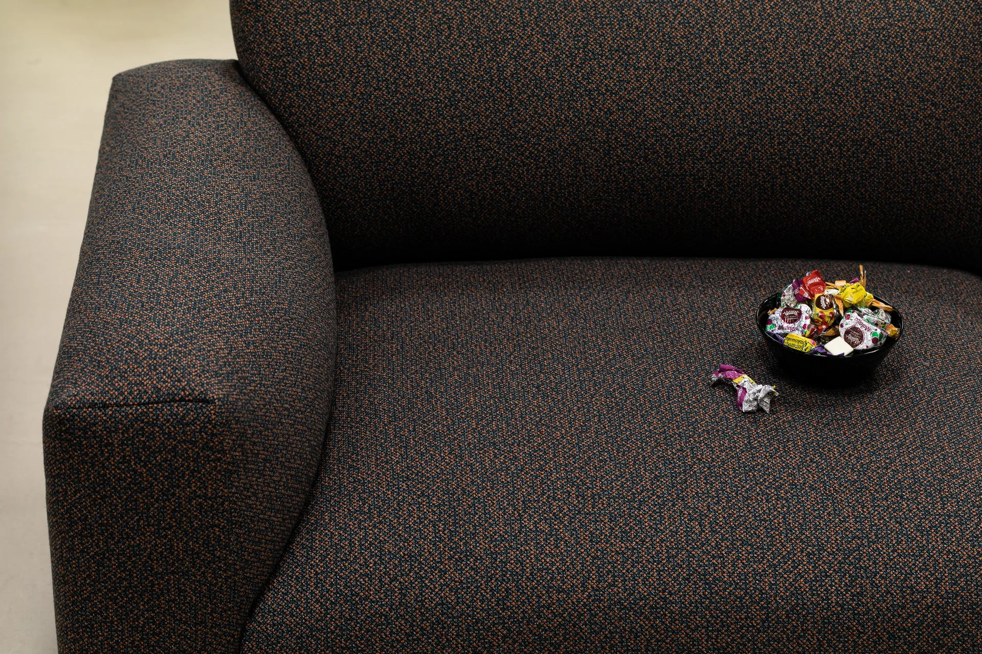 Koti 2-istuttava sohva 200 cm, Sawdust Hem