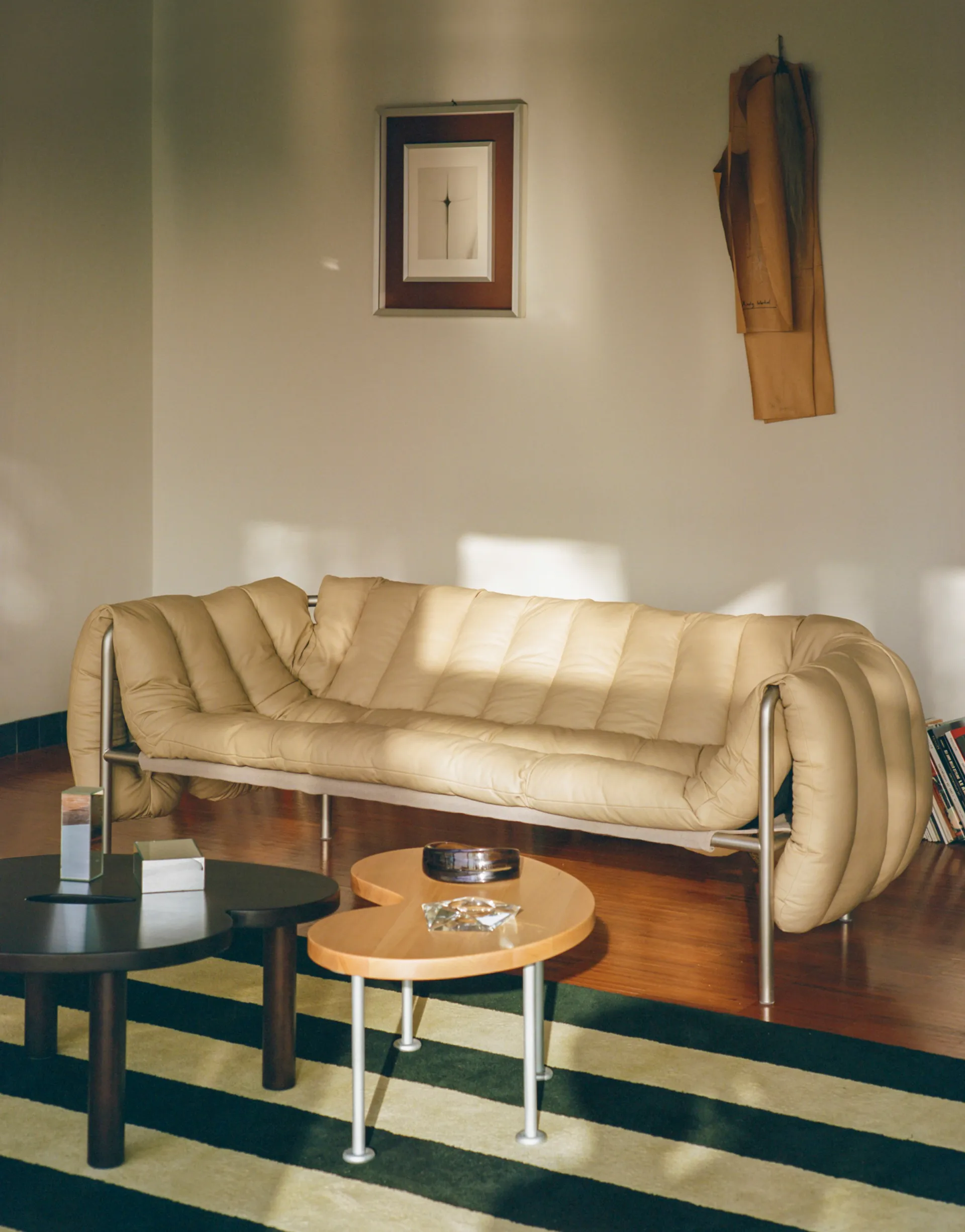 Puffy 2,5-istuttava sohva 205 cm, Sand leather-cream Hem