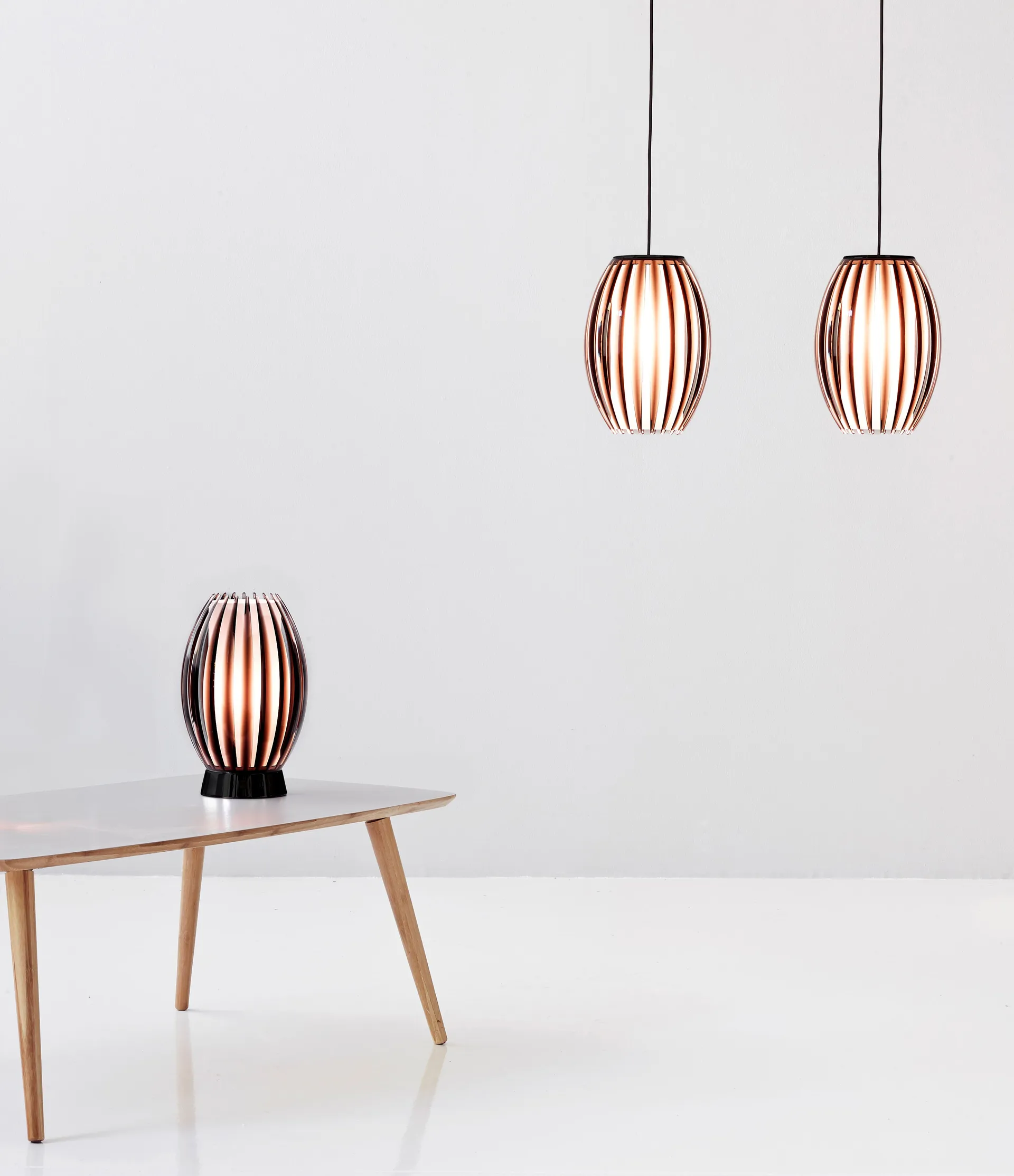 Tentacle pöytävalaisin M 34 cm, Musta-savunvärinen Herstal