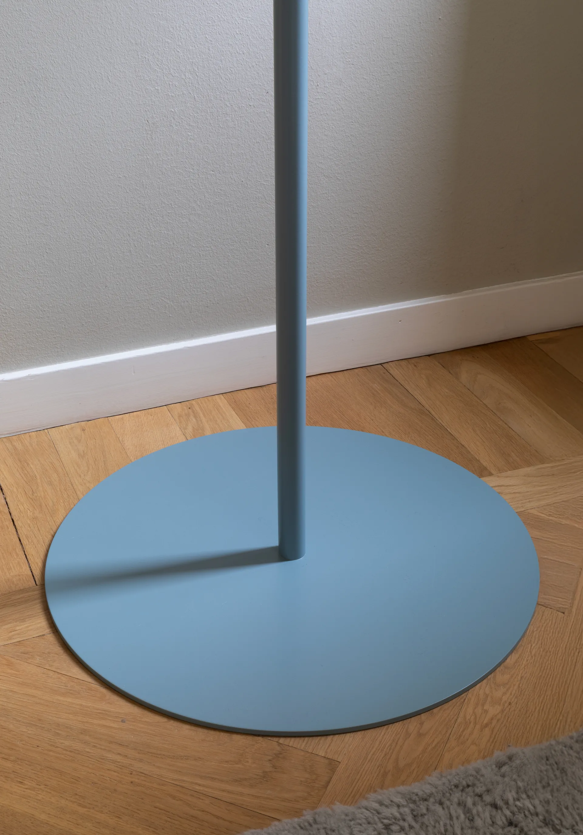 Vienda pöytävalaisin, Kiiltävä musta Herstal