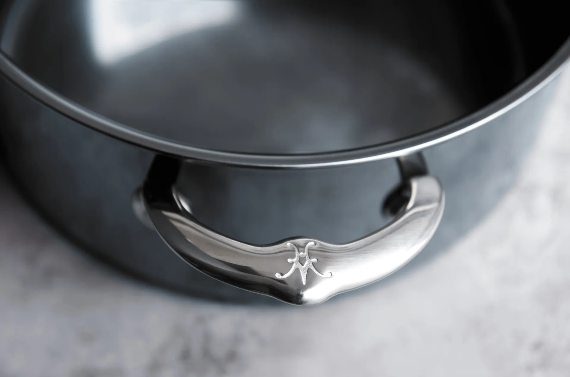 Hestan Nanobond keittokattila kannella 2,8 L, Ruostumaton teräs Hestan