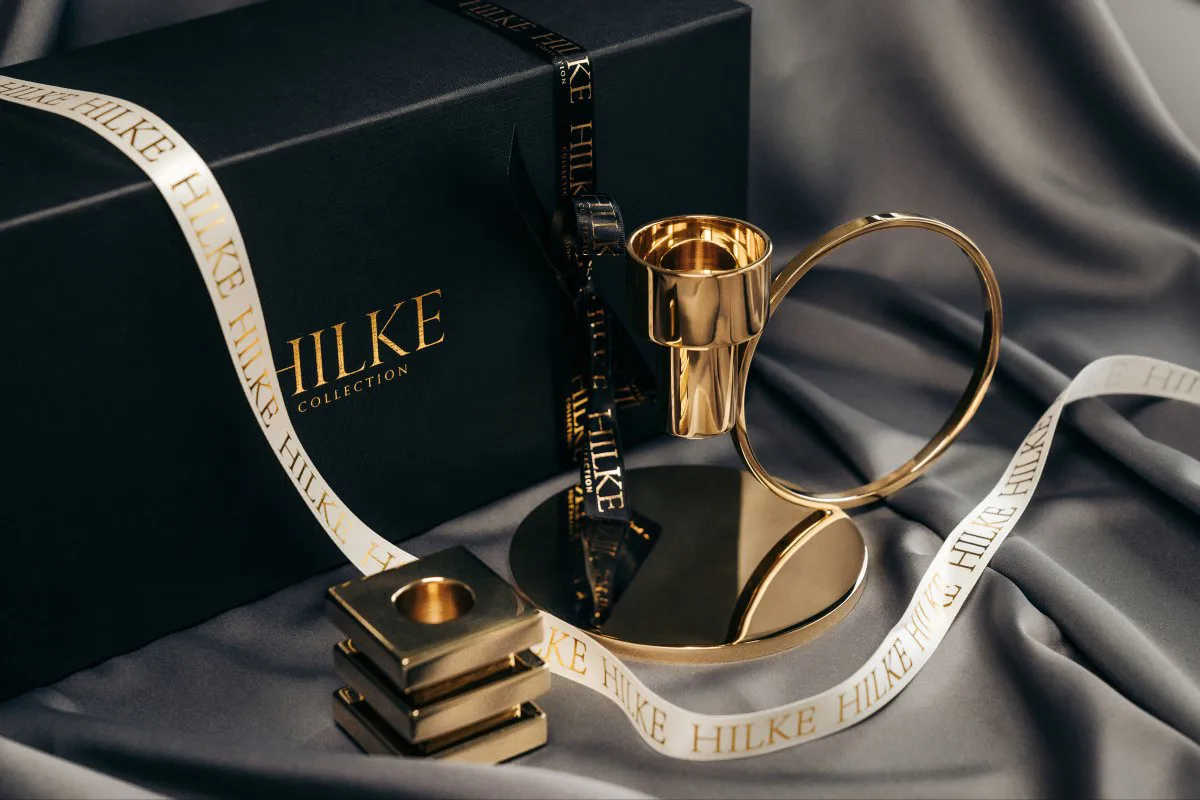 Cara kynttilänjalka, Kiinteä messinki Hilke Collection