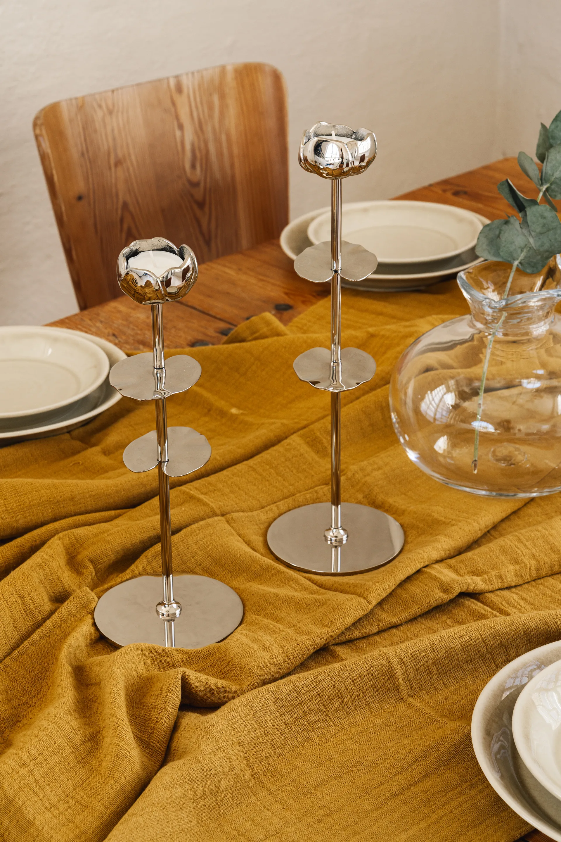 Ninfea Alta kynttilänjalka 35 cm, Nikkelöity messinki. Hilke Collection