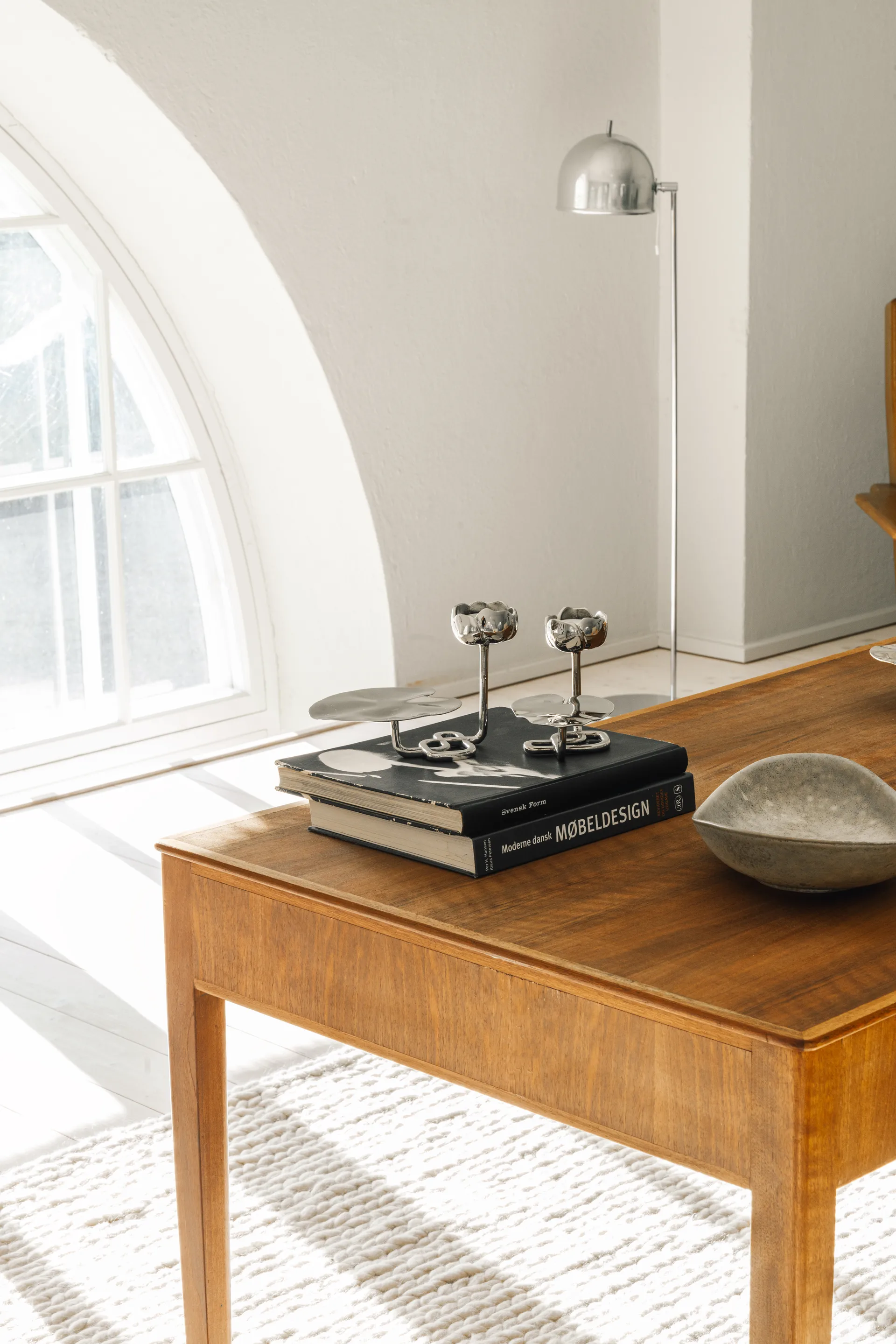 Ninfea No.1 kynttilänjalka, Nikkelöity messinki. Hilke Collection