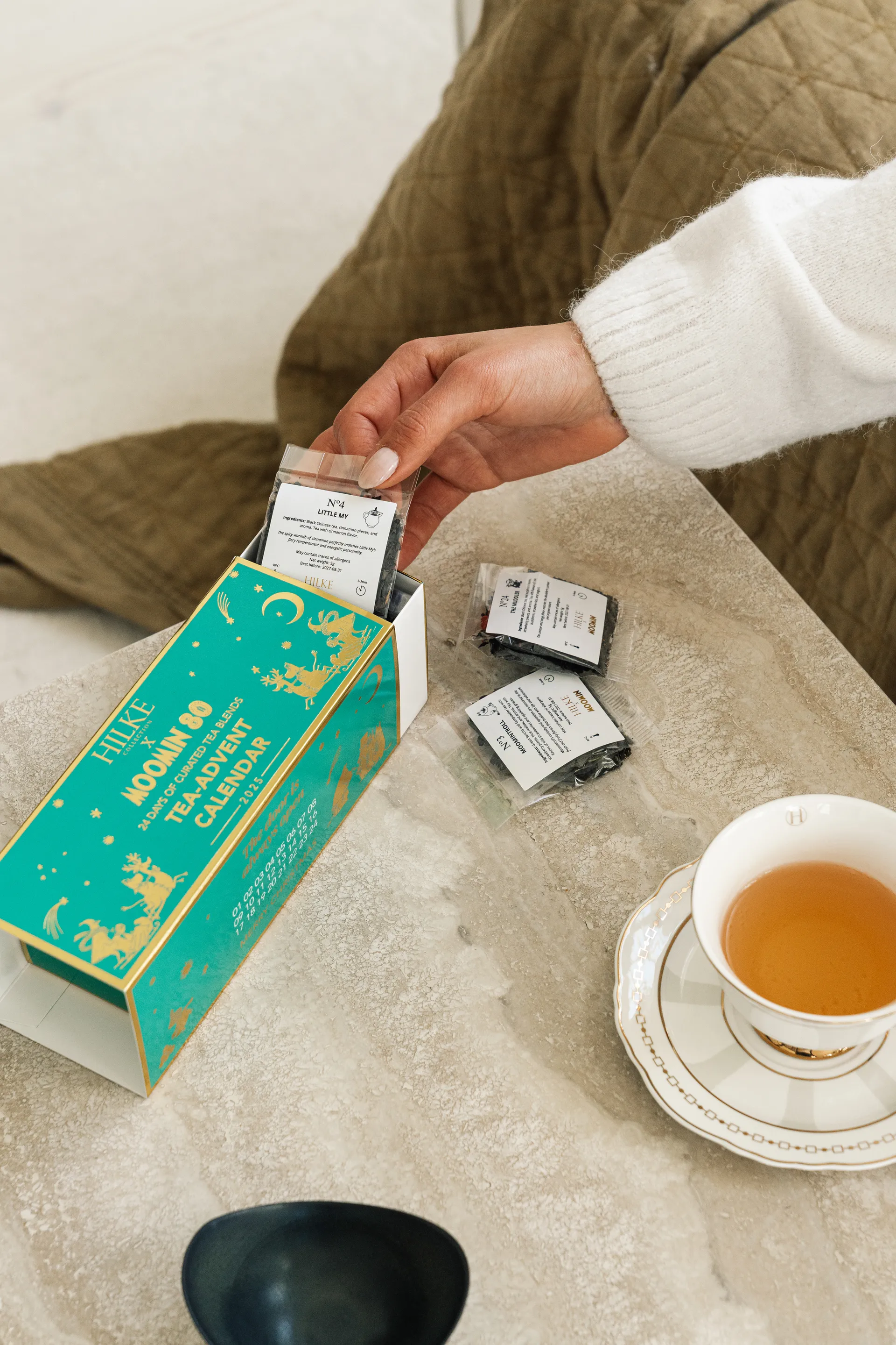 Strisce Tortora kuppi ja lautanen, 22 cl Hilke Collection