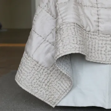 Delia päiväpeitto pearl - 240 x 240 cm - Himla