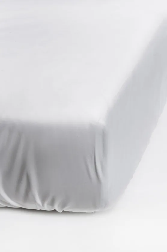 Dreamtime muotoonommeltu aluslakana 140x200 cm, Valkoinen Himla