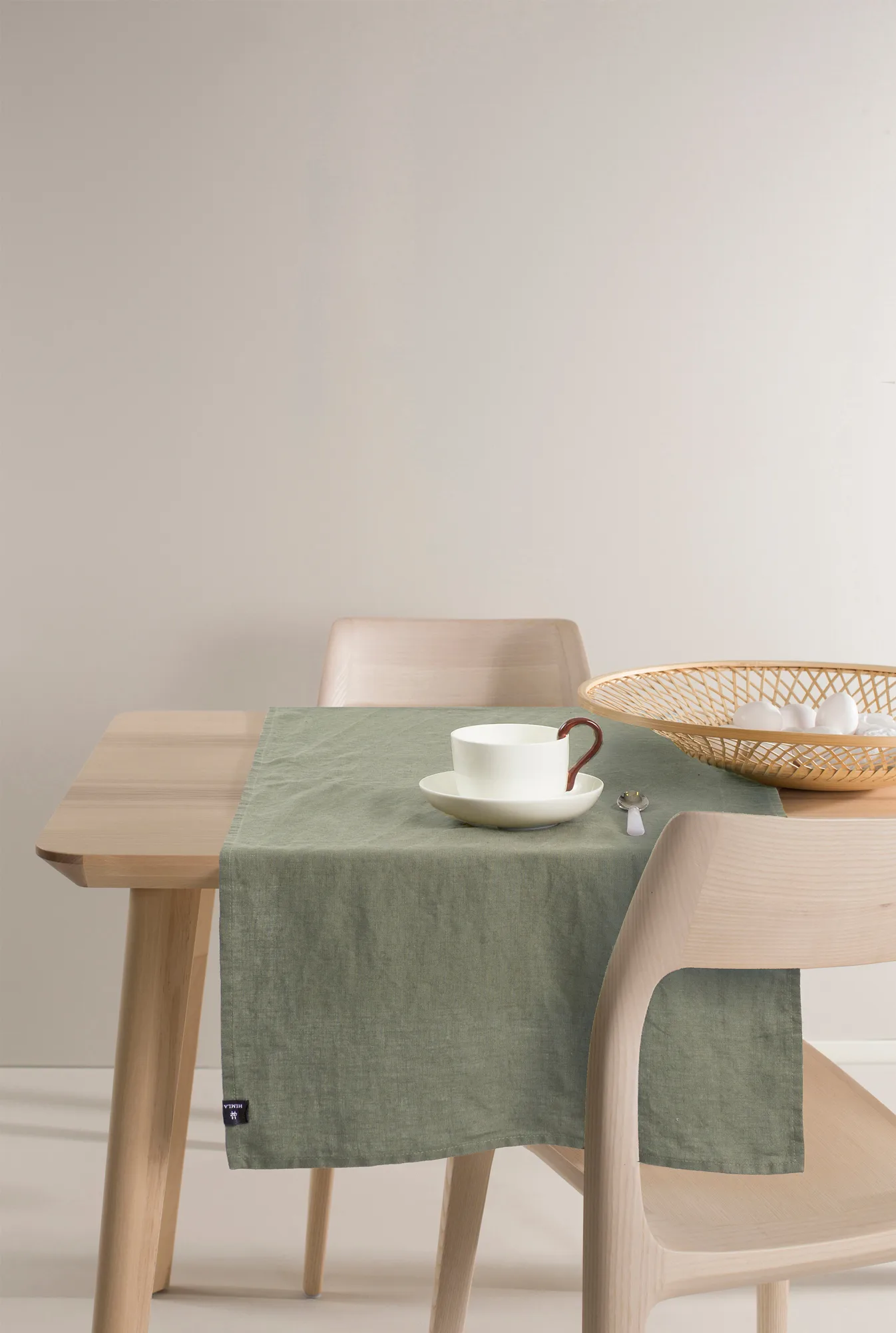 Sunshine kaitaliina, Sage Himla