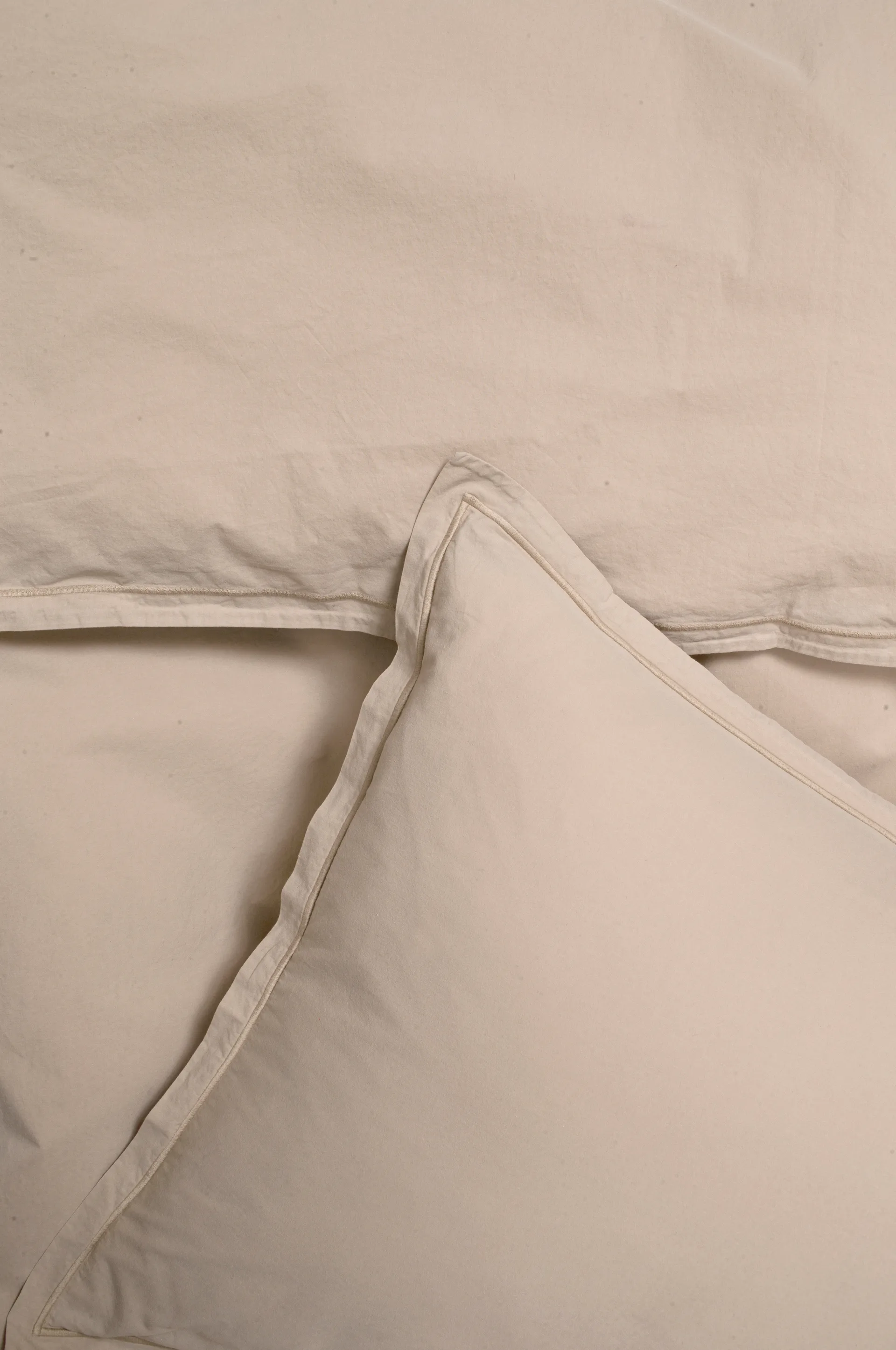 The Nest -pussilakana 220 x 220 cm, Dawn Himla