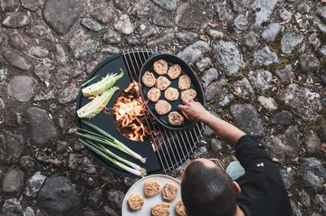 BOWL 57 tulisija - Musta-hopea, kolmijalkajalusta - Höfats