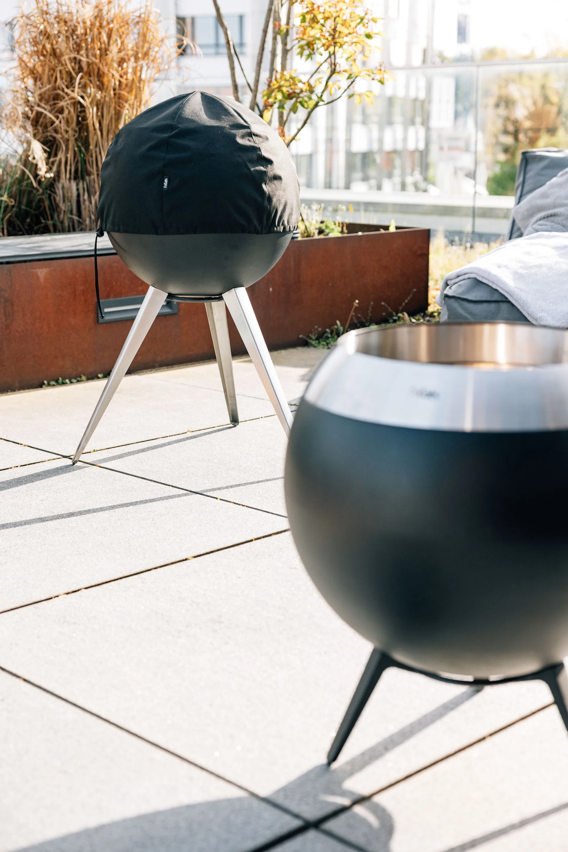 MOON 45 päällinen, Musta Höfats