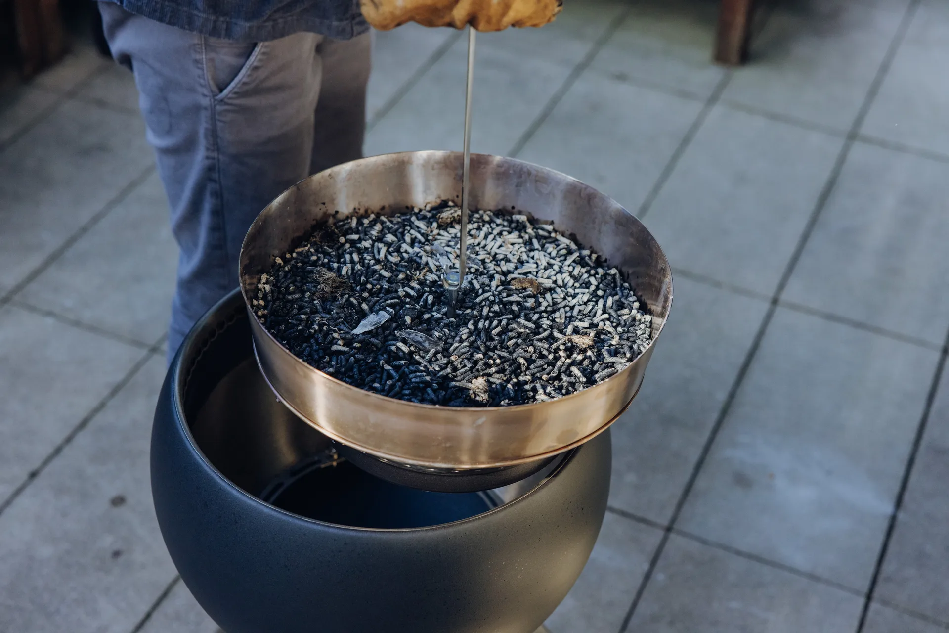 MOON 45 tuhkakupin jatke, Hopea Höfats