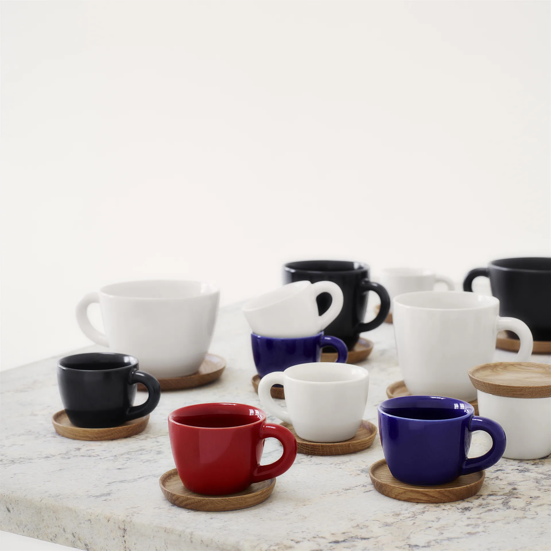 Höganäs kahvimuki ja aluslautanen 33 cl, grafiitinharmaa, matta Höganäs Keramik