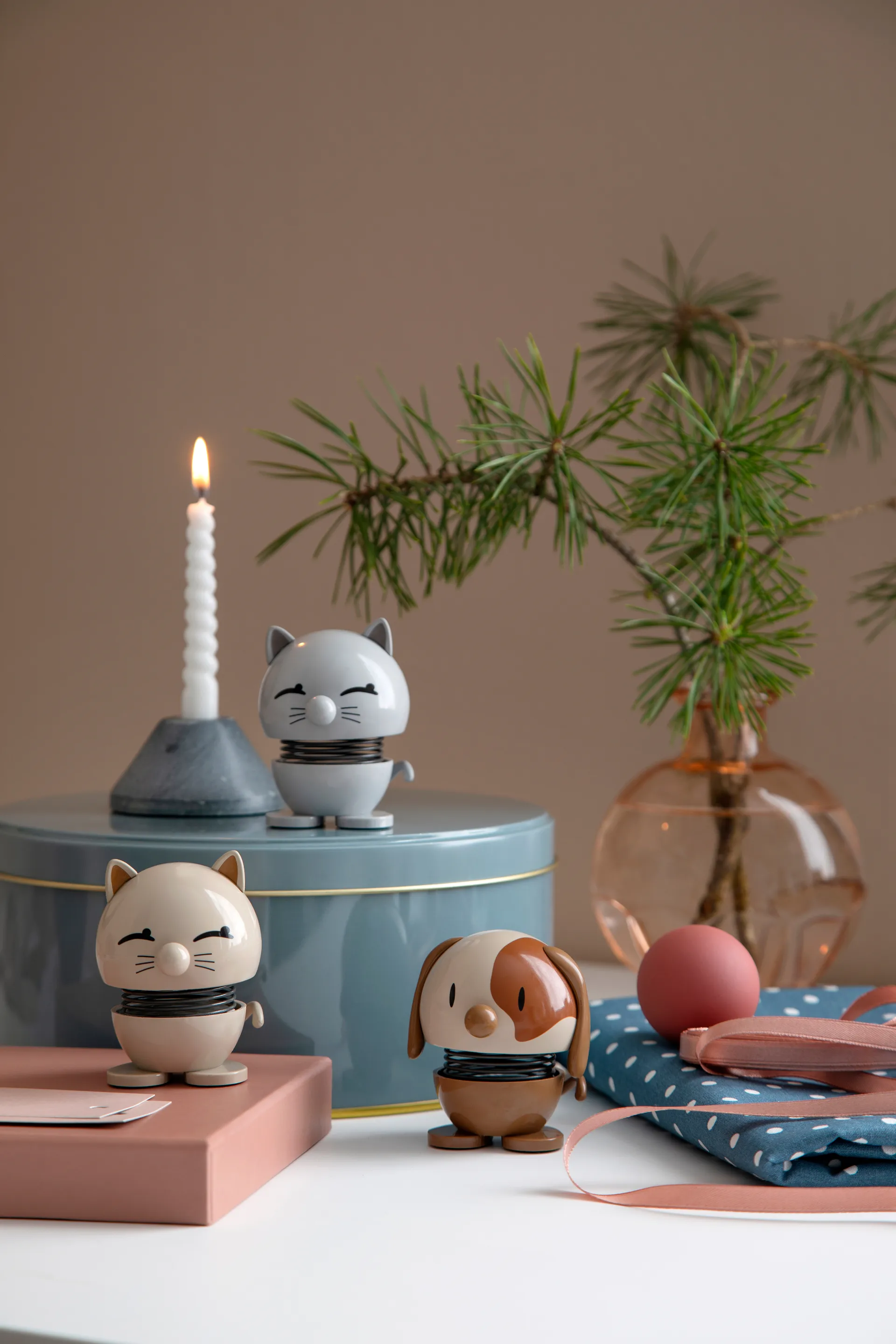 Hoptimist Dog -hahmo 6,9 cm, Brown Hoptimist