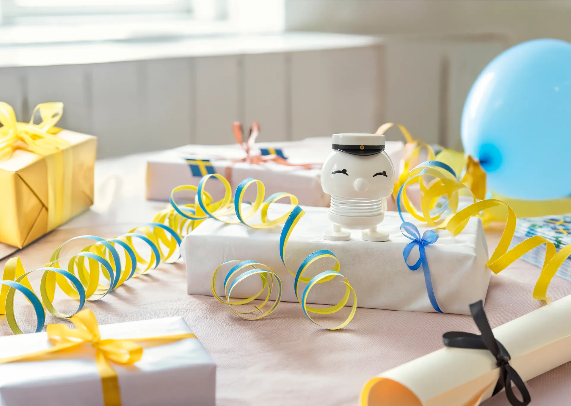 Hoptimist Swedish Student Bimble S figuuri, Valkoinen Hoptimist