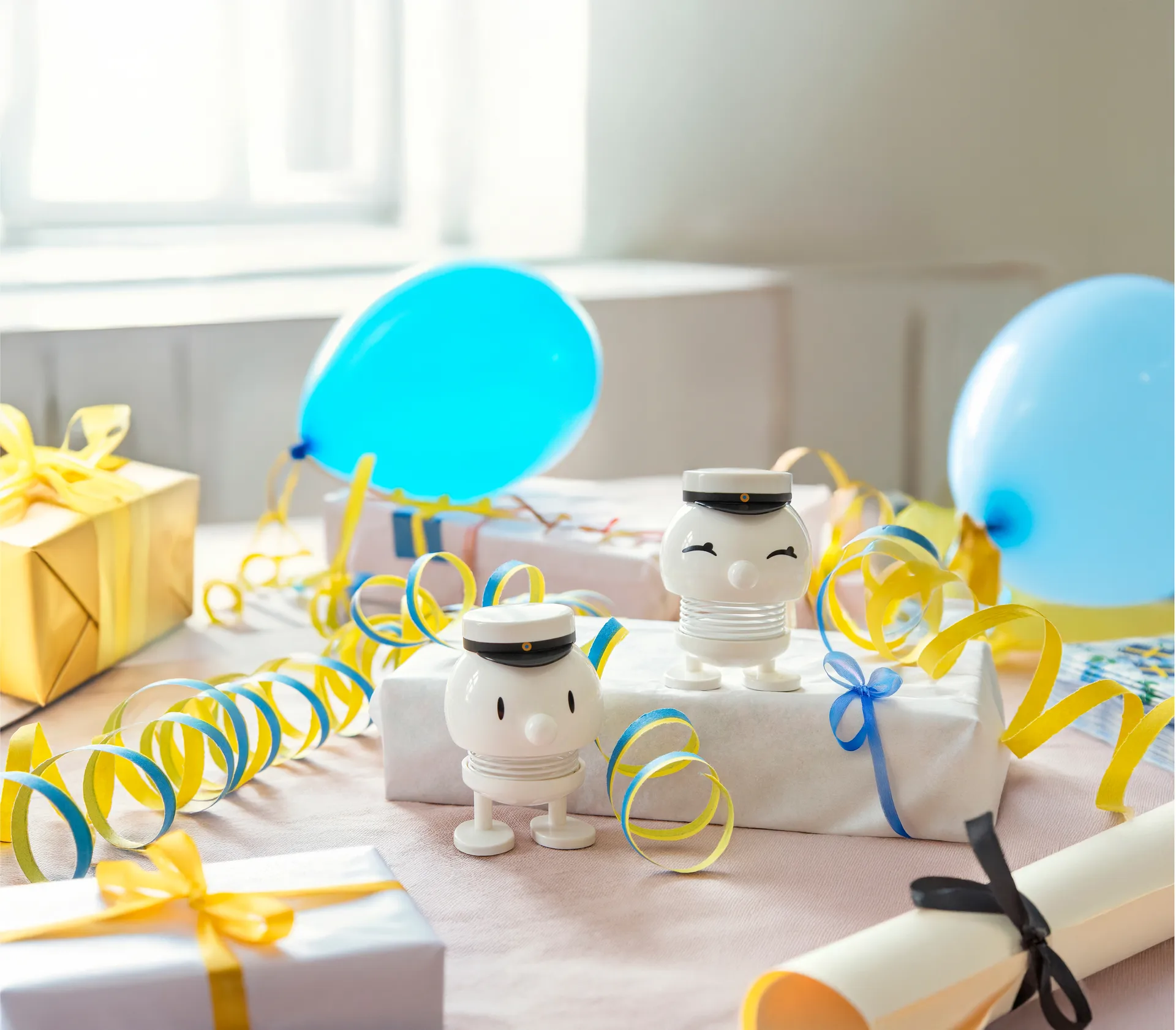 Hoptimist Swedish Student Bumble S figuuri, Valkoinen Hoptimist