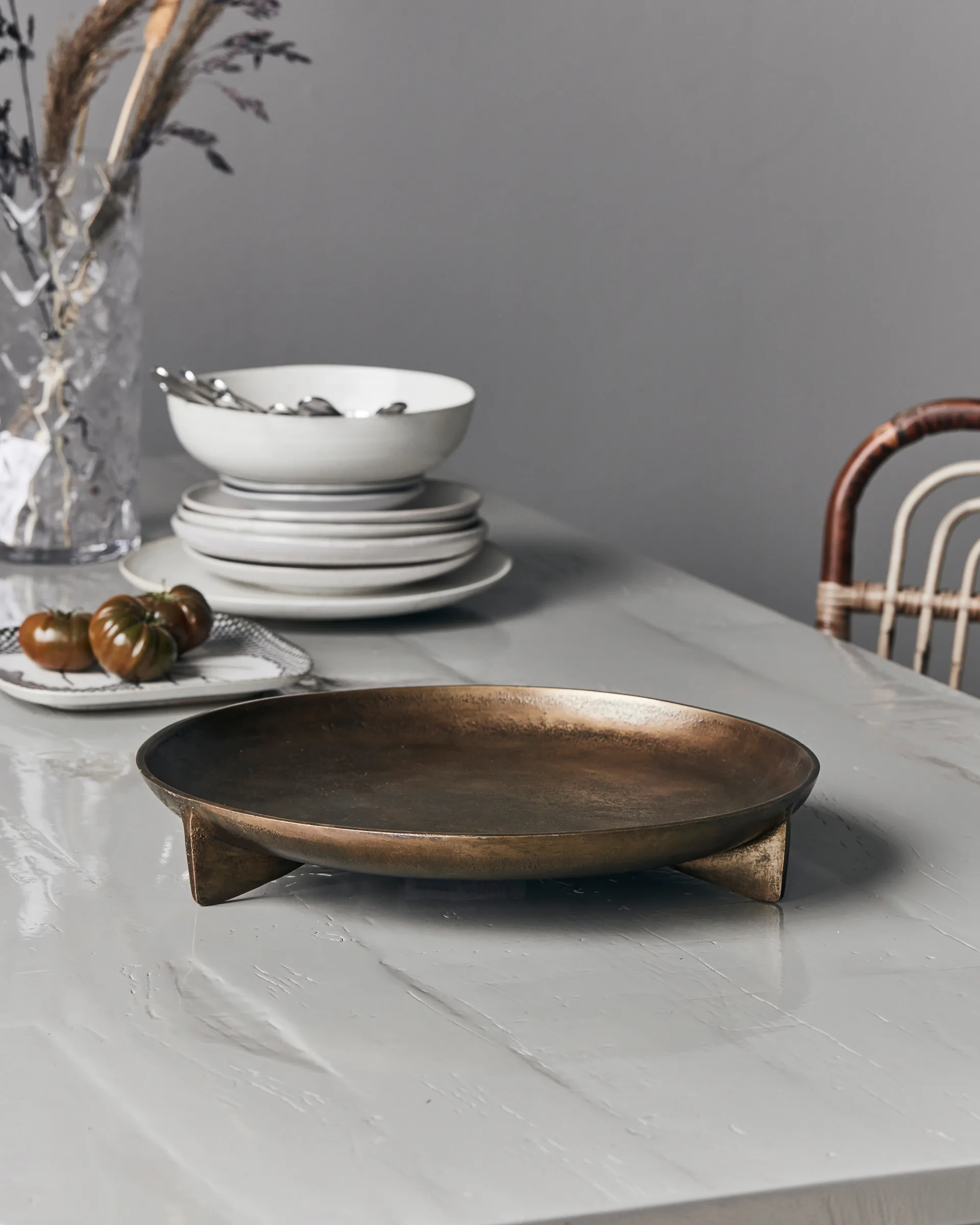 Cast tarjotin Ø38 cm, Antiikki messinki House Doctor