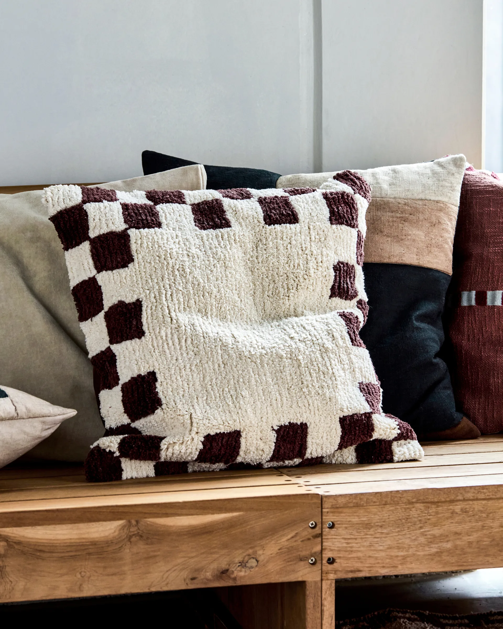 Chess tyynynpäällinen, Ruskea off-white, 50x50 cm House Doctor