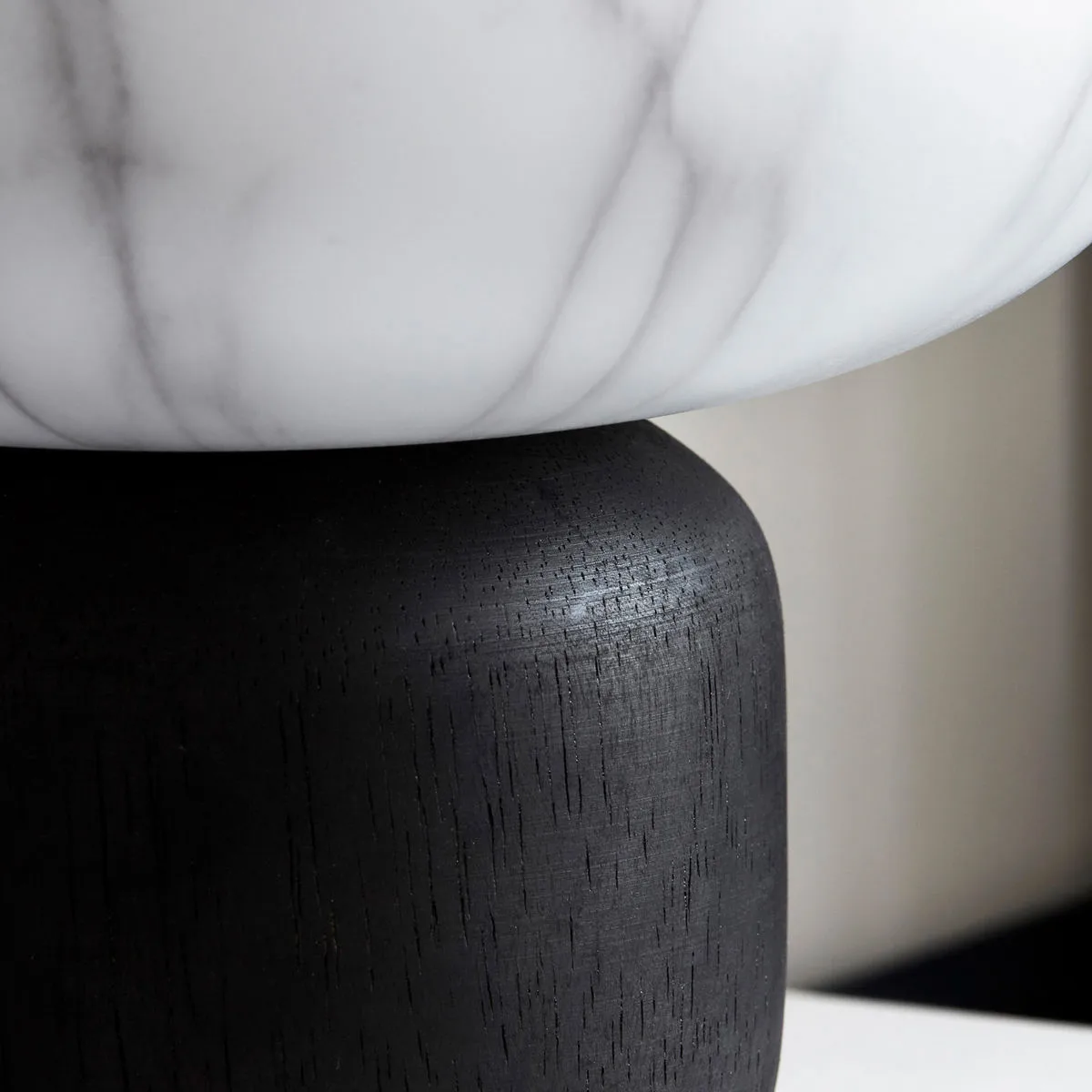 Fog lyhty, musta-valkoinen marmori, 20 cm House Doctor