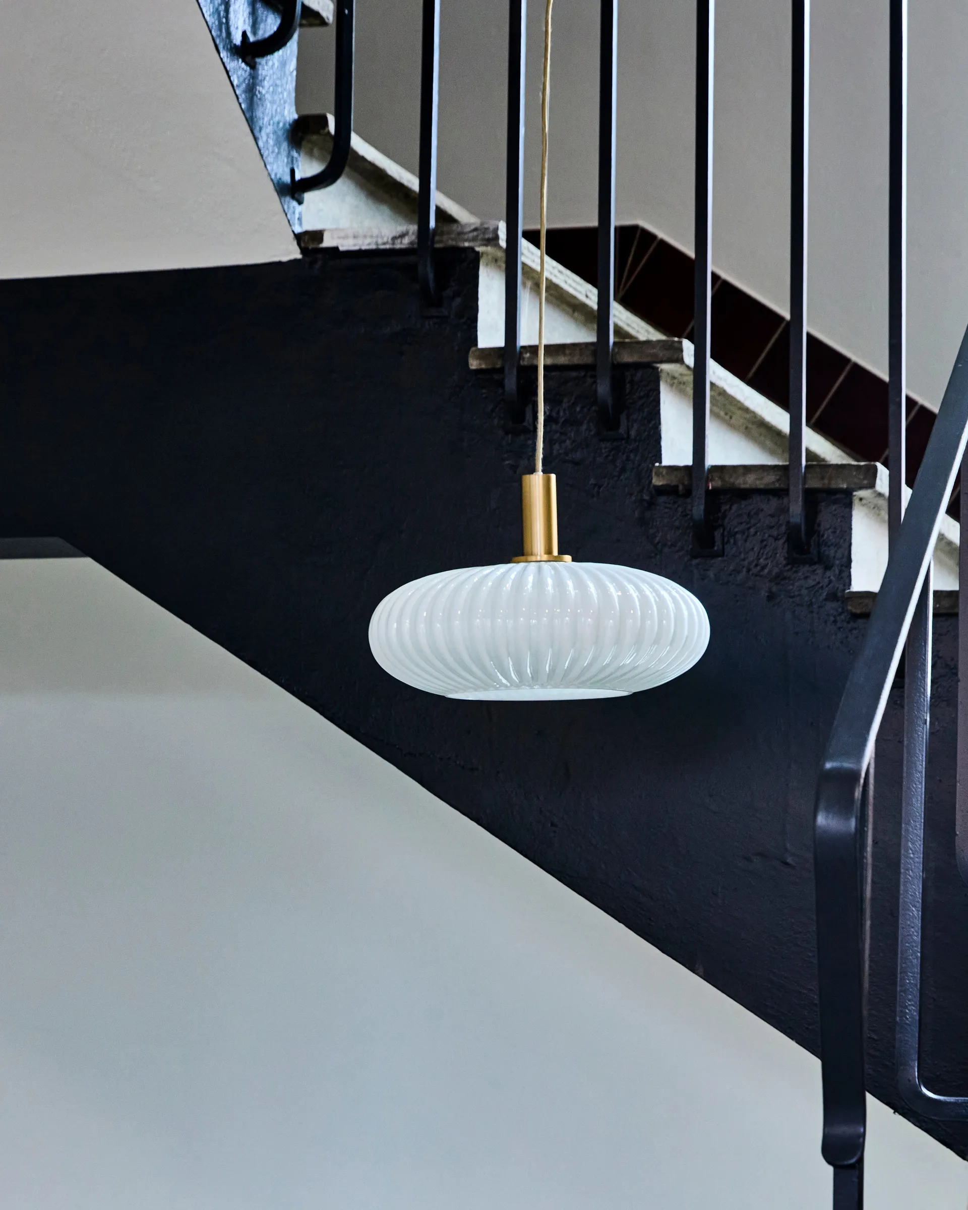 Fort lamppu, Antiikkimessinki House Doctor