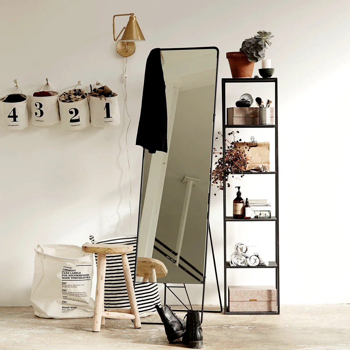 Game seinävalaisin messinki, iso, 76 cm House Doctor