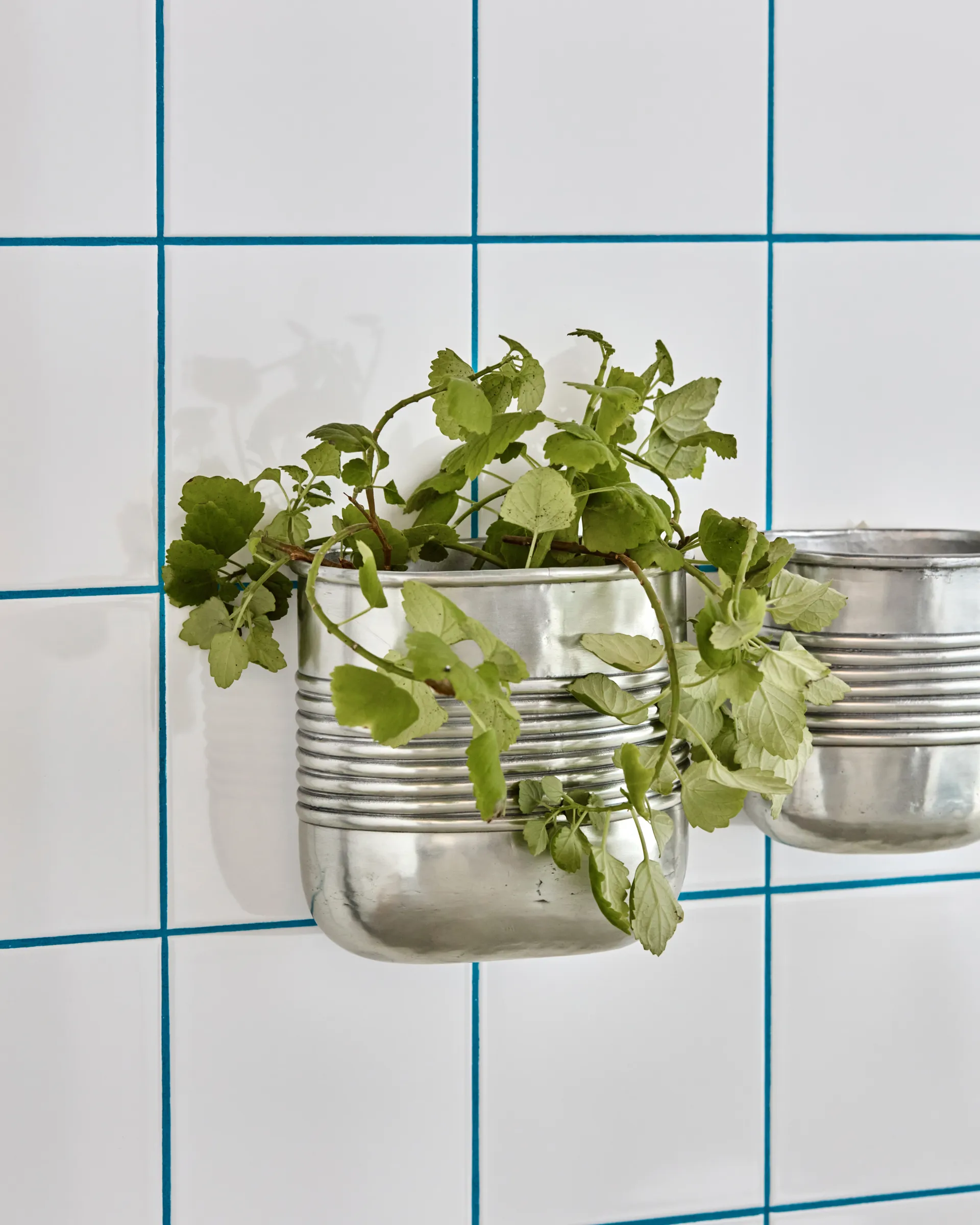 Groove ruukku alumiini ovaali 2 osaa, Antiikkisilverviimeistely House Doctor