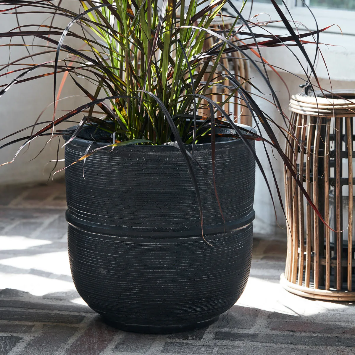 Ground ruukku Ø28 cm, Betoni House Doctor