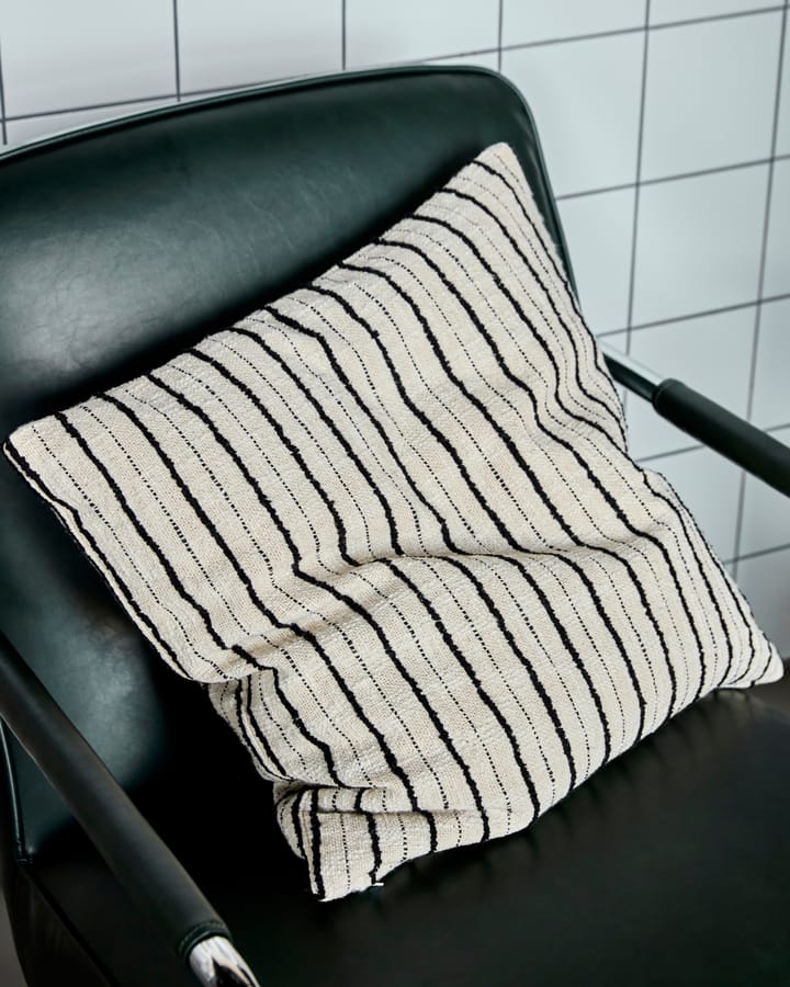 Lines tyynynpäällinen 50x50 cm, Musta off-white House Doctor