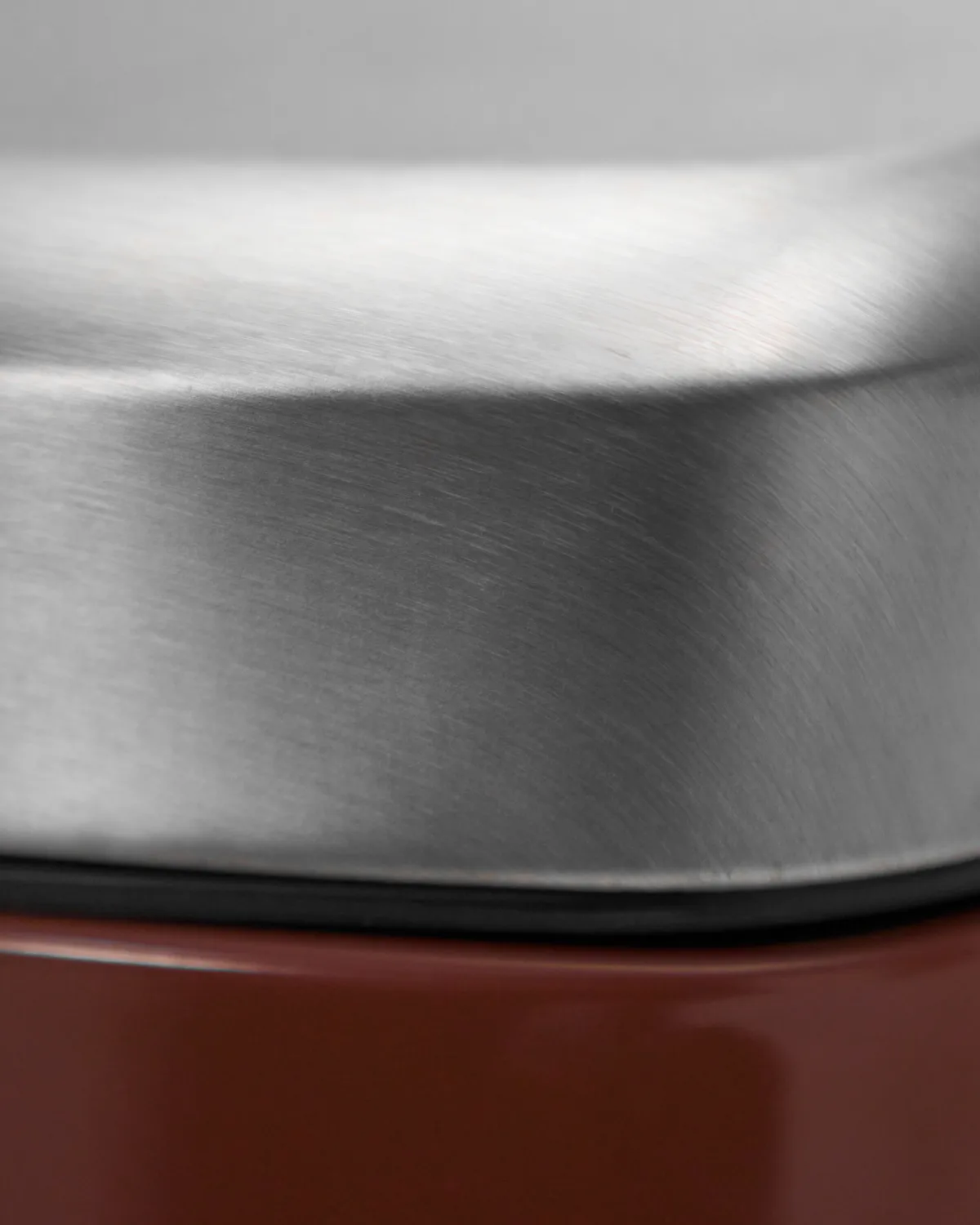 Musta roskakori, Terrakotta, 20,5×27,5×29,5 cm House Doctor