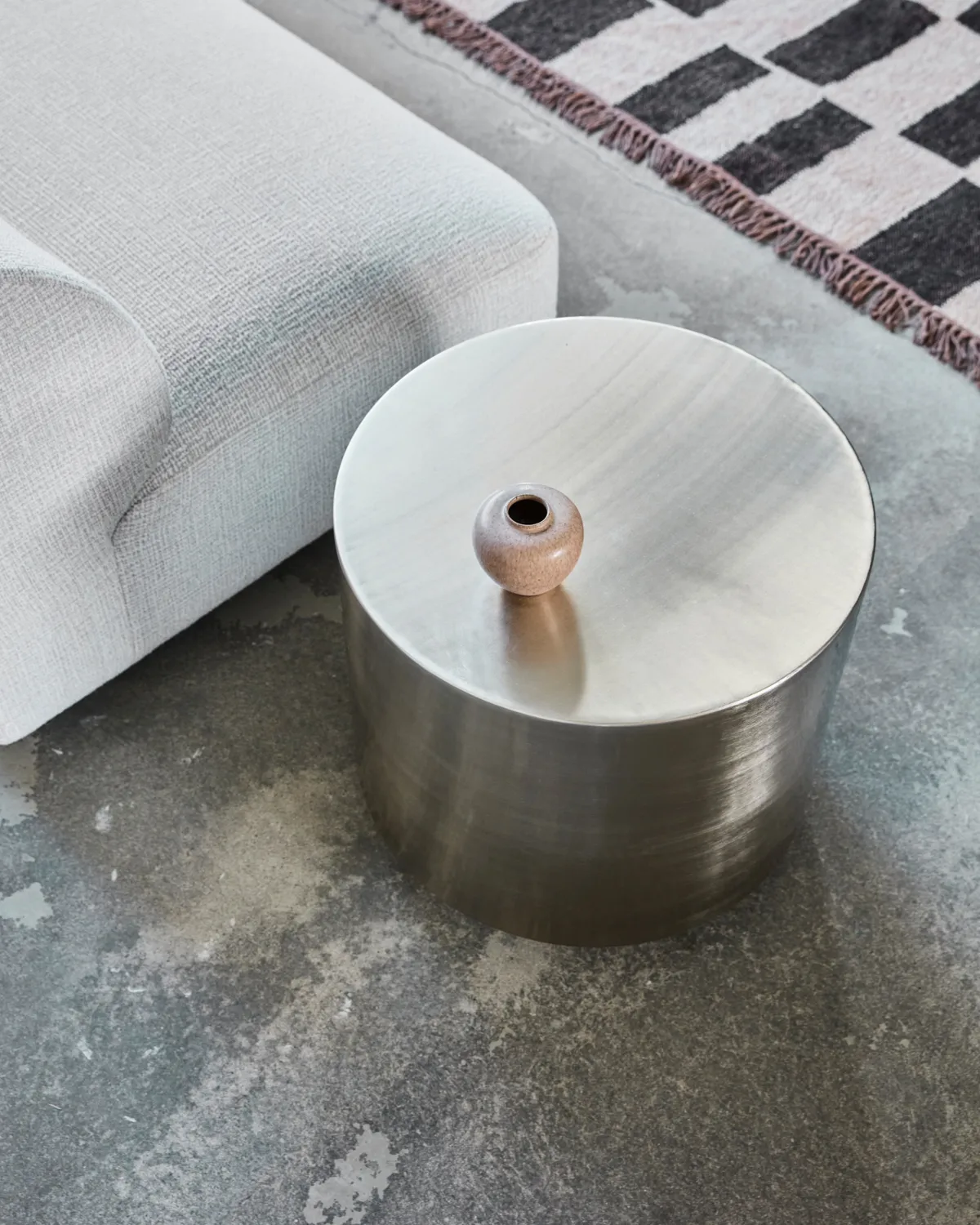 Step sivupöytä, Harjattu hopea House Doctor