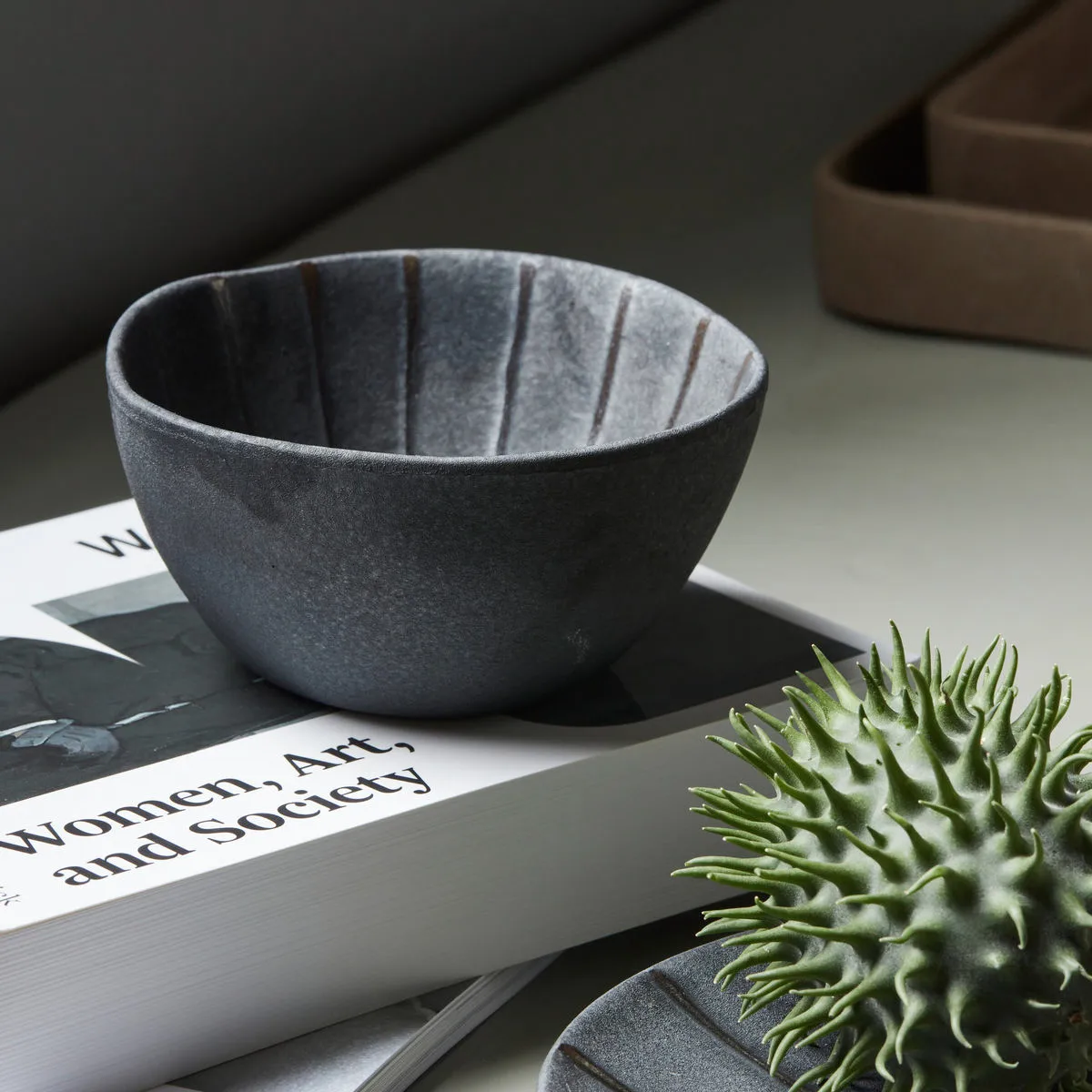 Suns kulho Ø 12 cm, Tummanruskea House Doctor