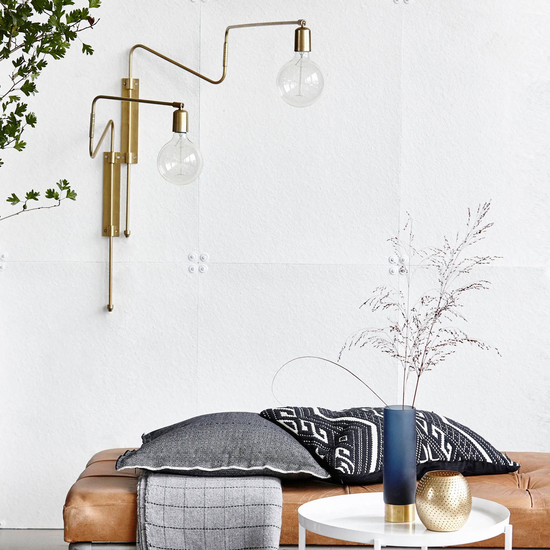 Swing seinävalaisin messinki, pieni, 35 cm House Doctor