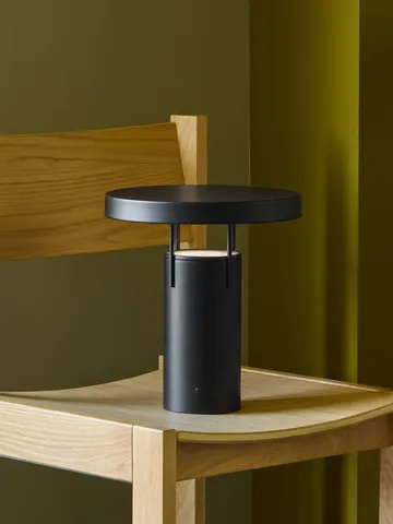 BringMe kannettava pöytälamppu - Matta musta, 28 cm - Hübsch Interior