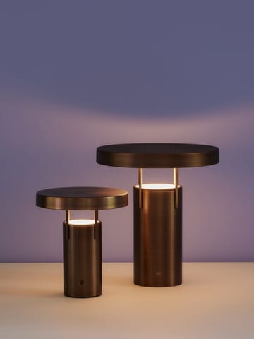 BringMe kannettava pöytävalaisin - Burnished brass. - Hübsch Interior