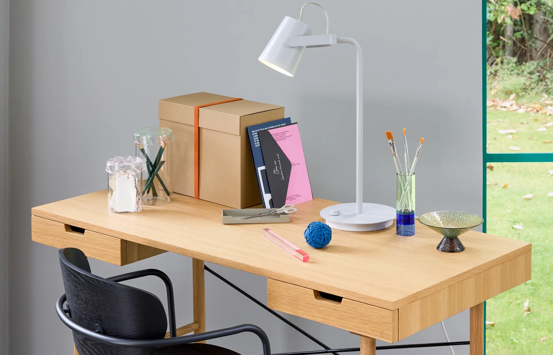 Heir lasinen säilytyspurkki korkea, Vihreä Hübsch Interior