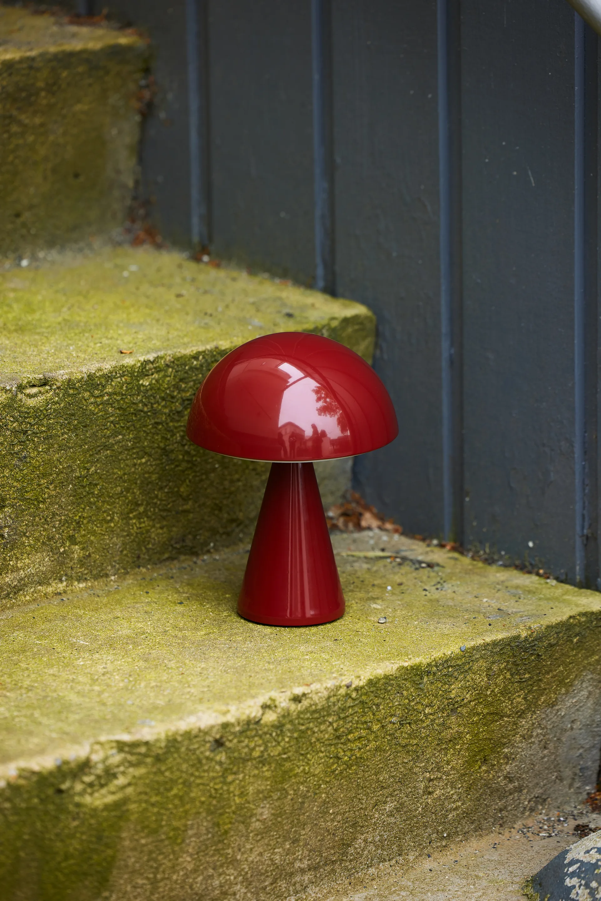 Mush kannettava pöytävalaisin, Punainen Hübsch Interior