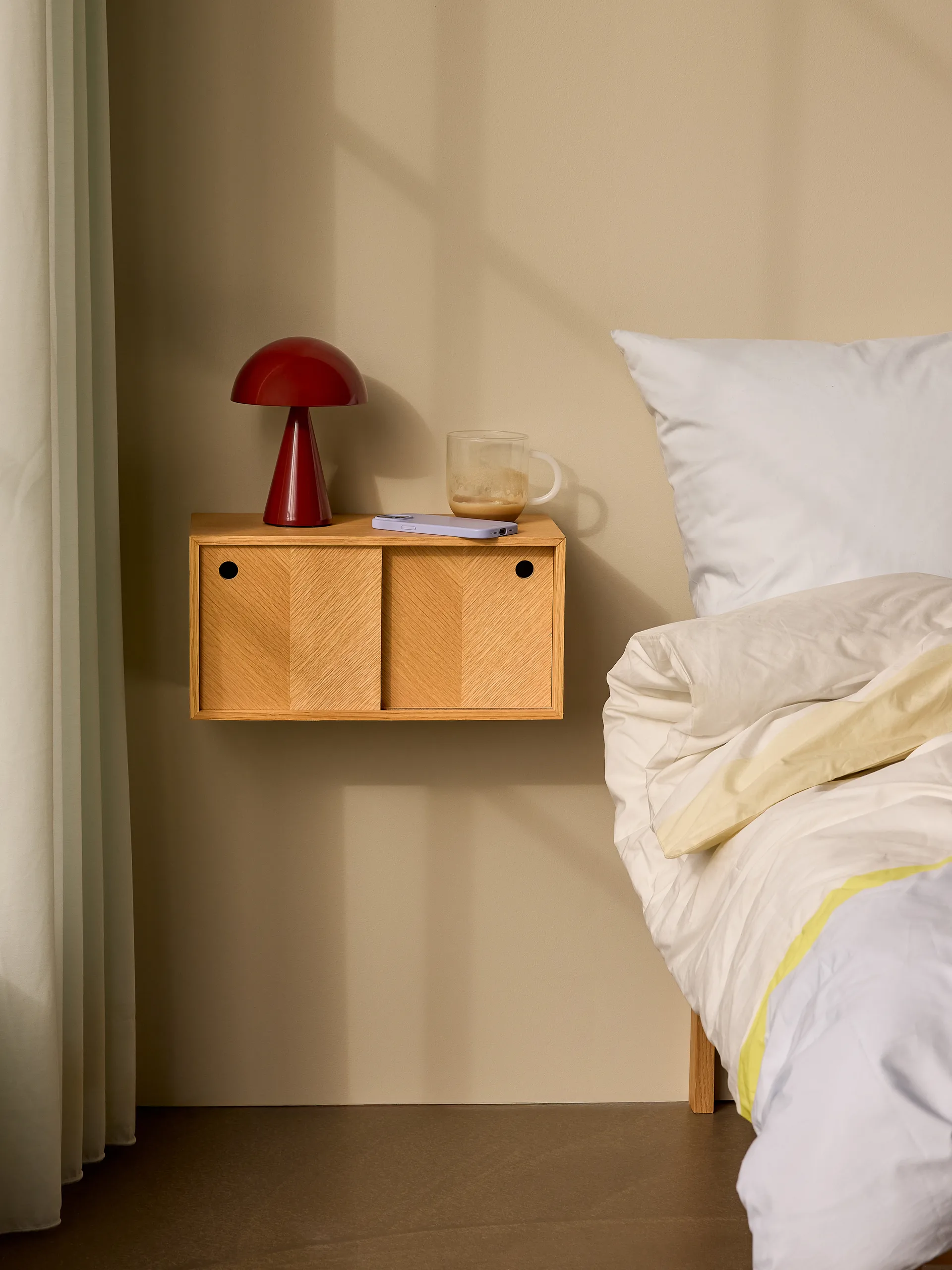 Mush kannettava pöytävalaisin, Punainen Hübsch Interior