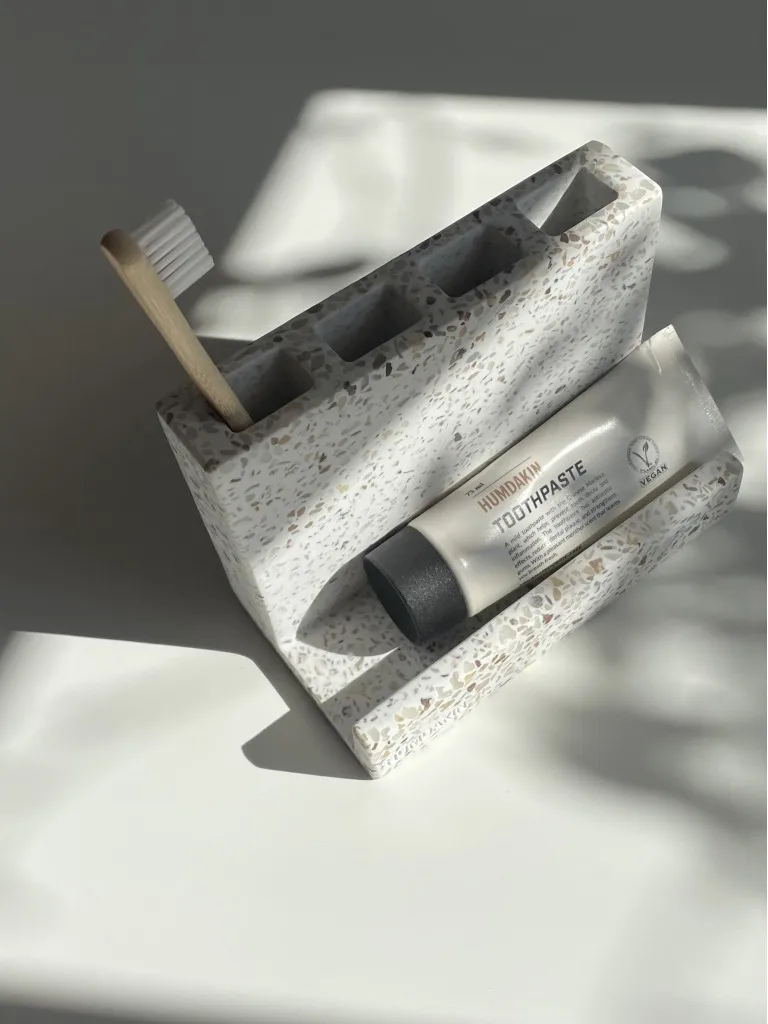 Humdakin Terrazzo -hammasharjateline, Red-beige Humdakin