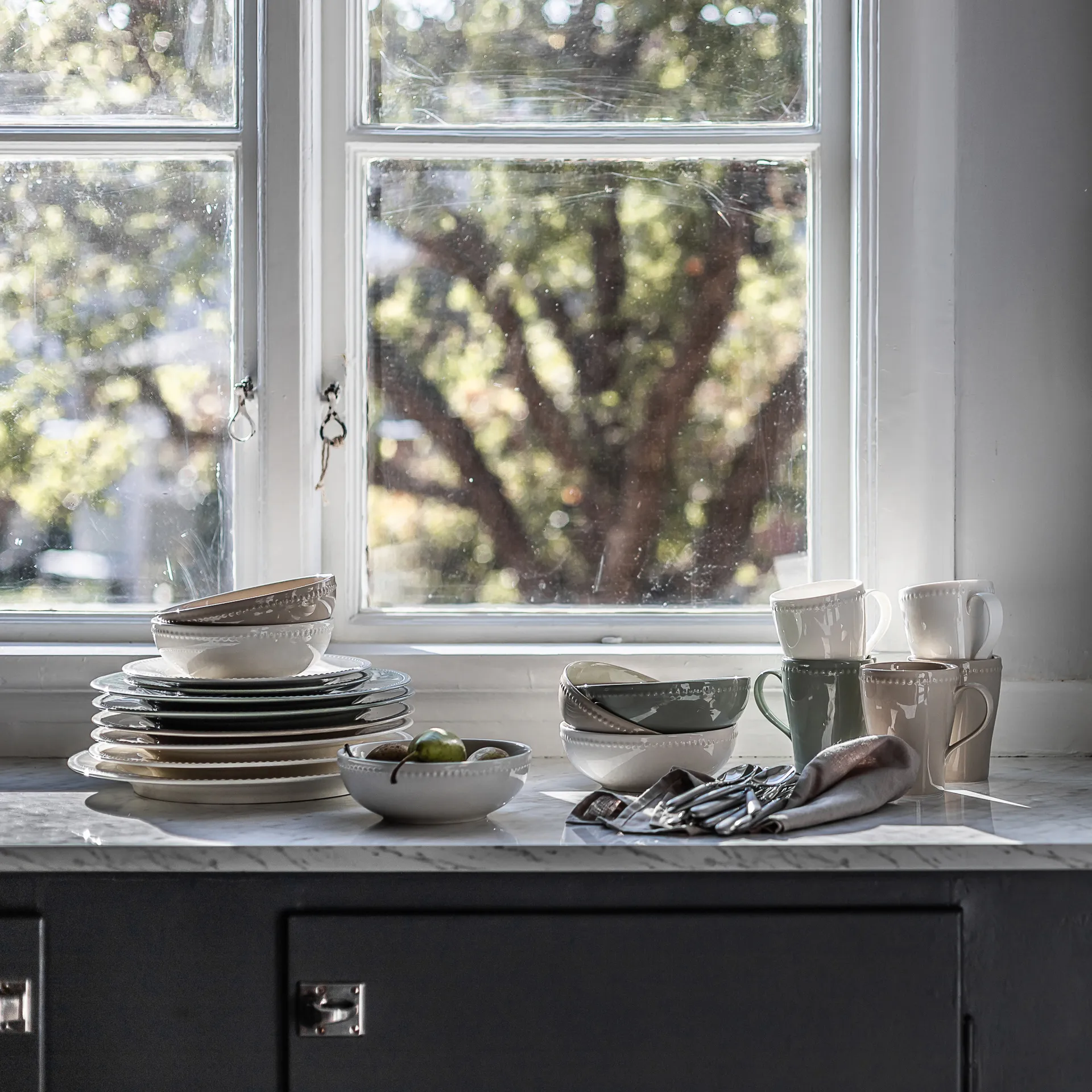 Essence & Dots illallisen aloitussetti 32 osaa - Kermanvalkoinen Iittala