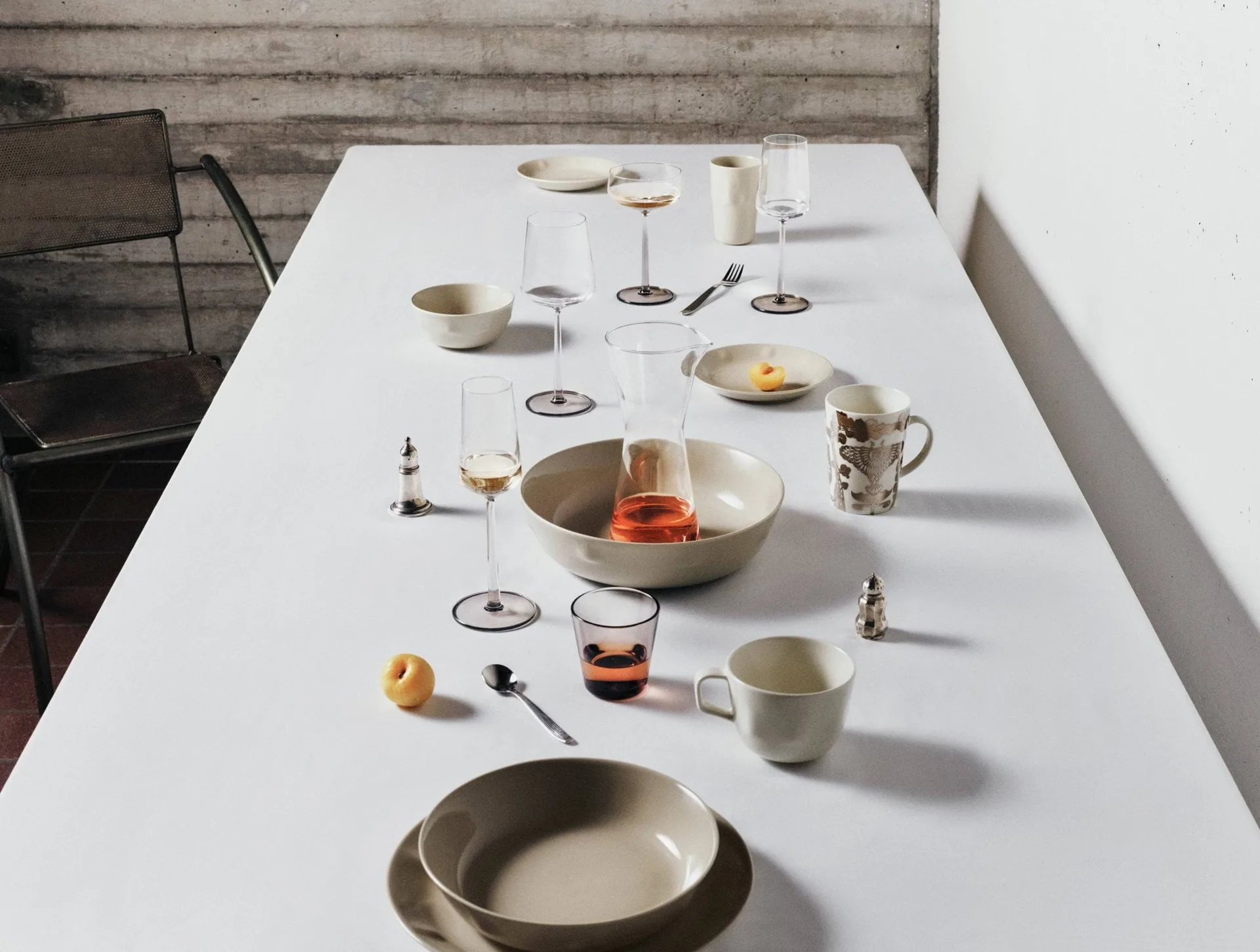 Solare tarjoilukulho 2,3 L, Sand Iittala