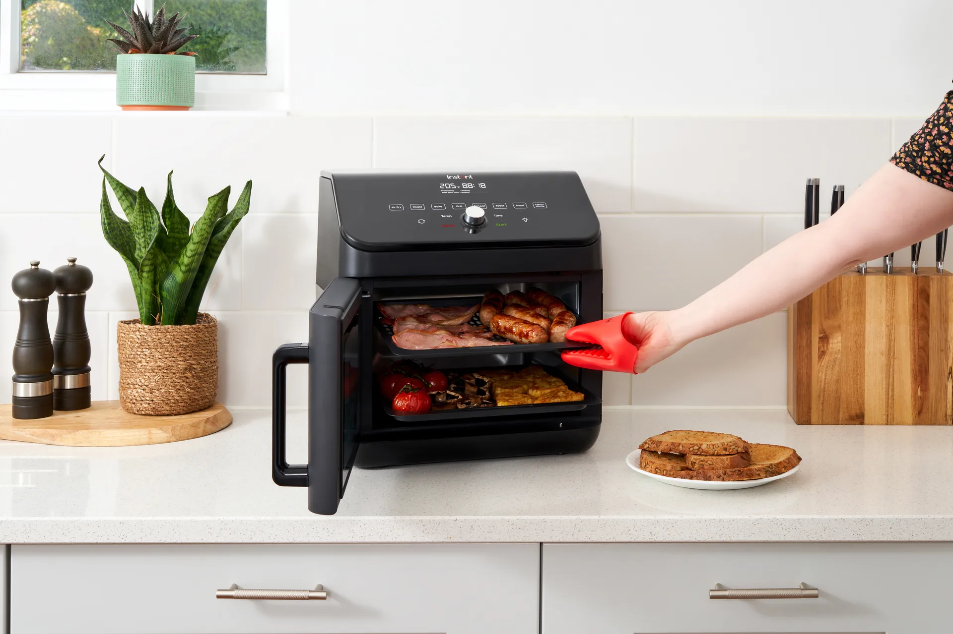 Instant Pot Vortex ClearCook airfryer 13 L, Musta Instant Pot