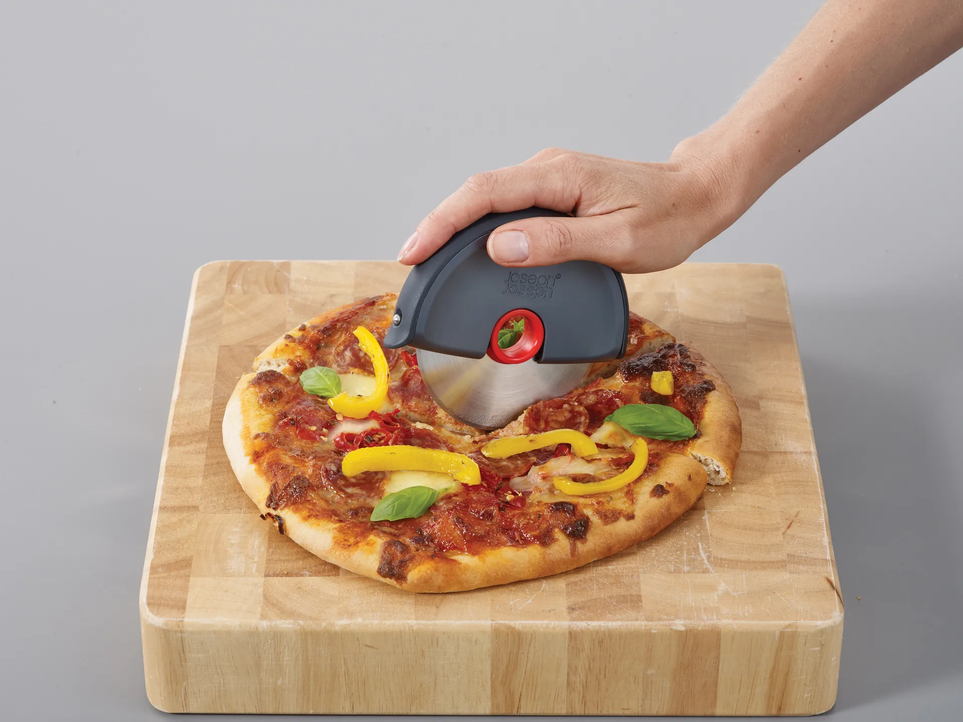 Disc easy clean pizzaleikkuri 12,1 cm, Harmaa-ruostumaton teräs Joseph Joseph