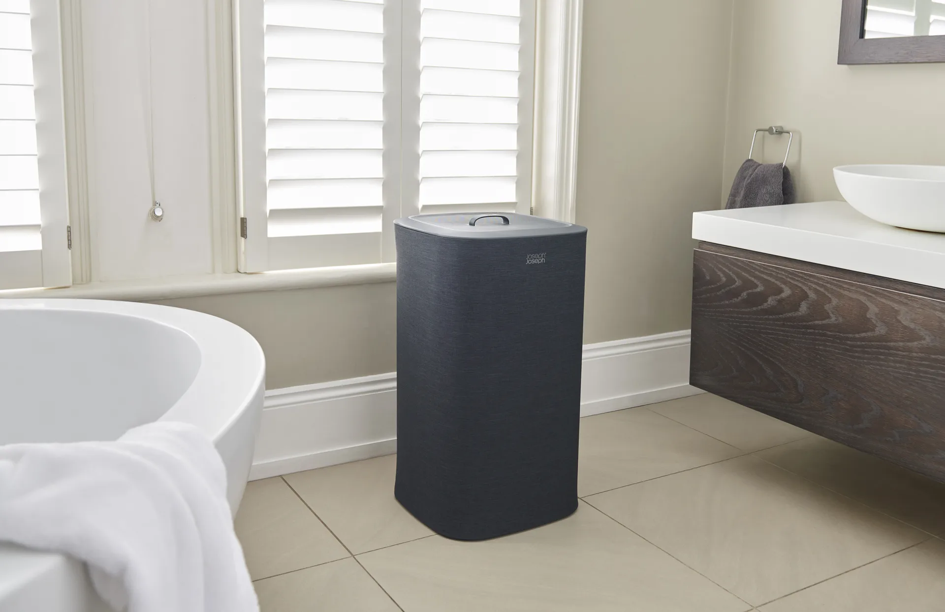 Tota pyykkikori 60 L, Musta Joseph Joseph