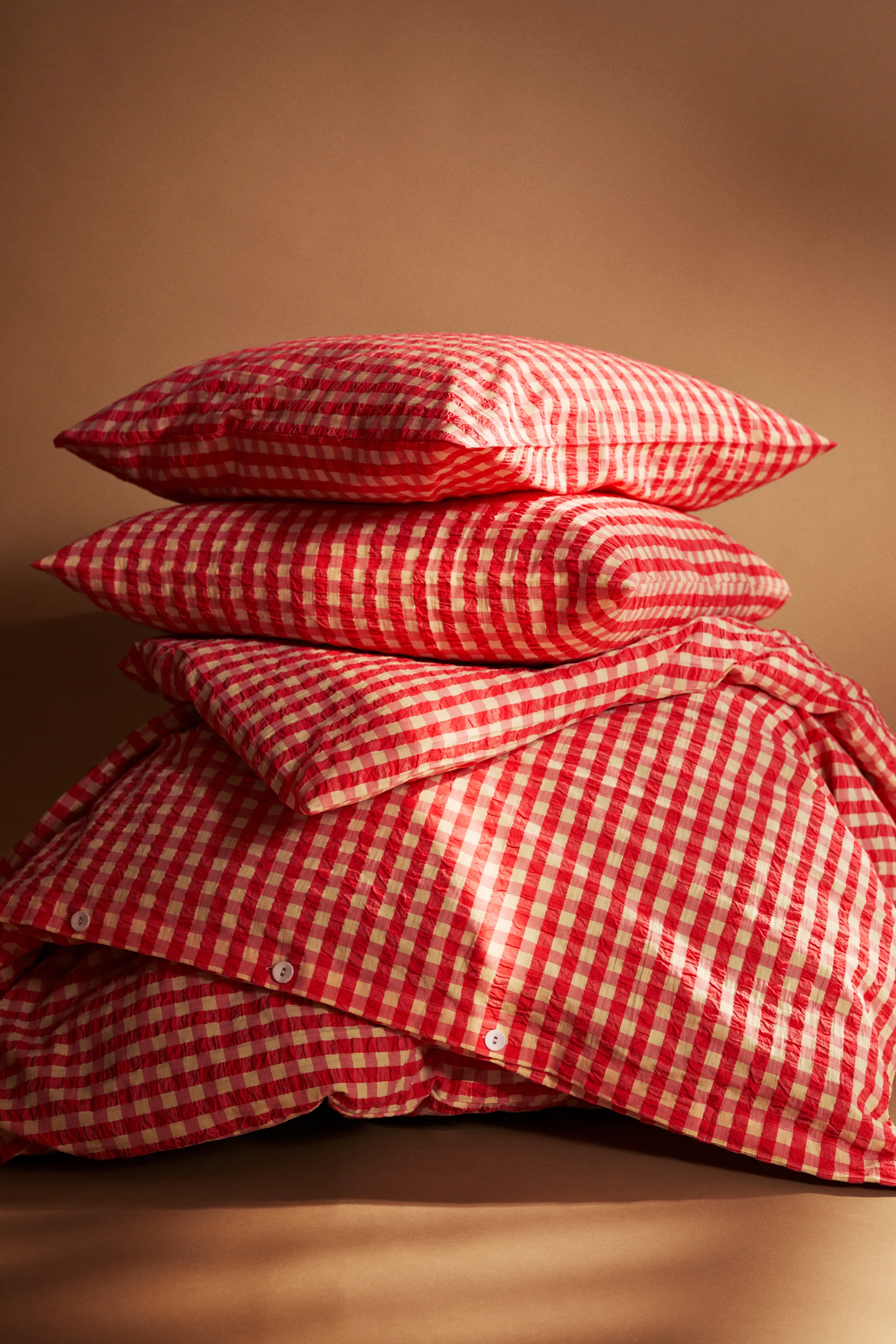 Bæk&Bølge pussilakanasetti 150x210 cm, Punainen-keltainen Juna